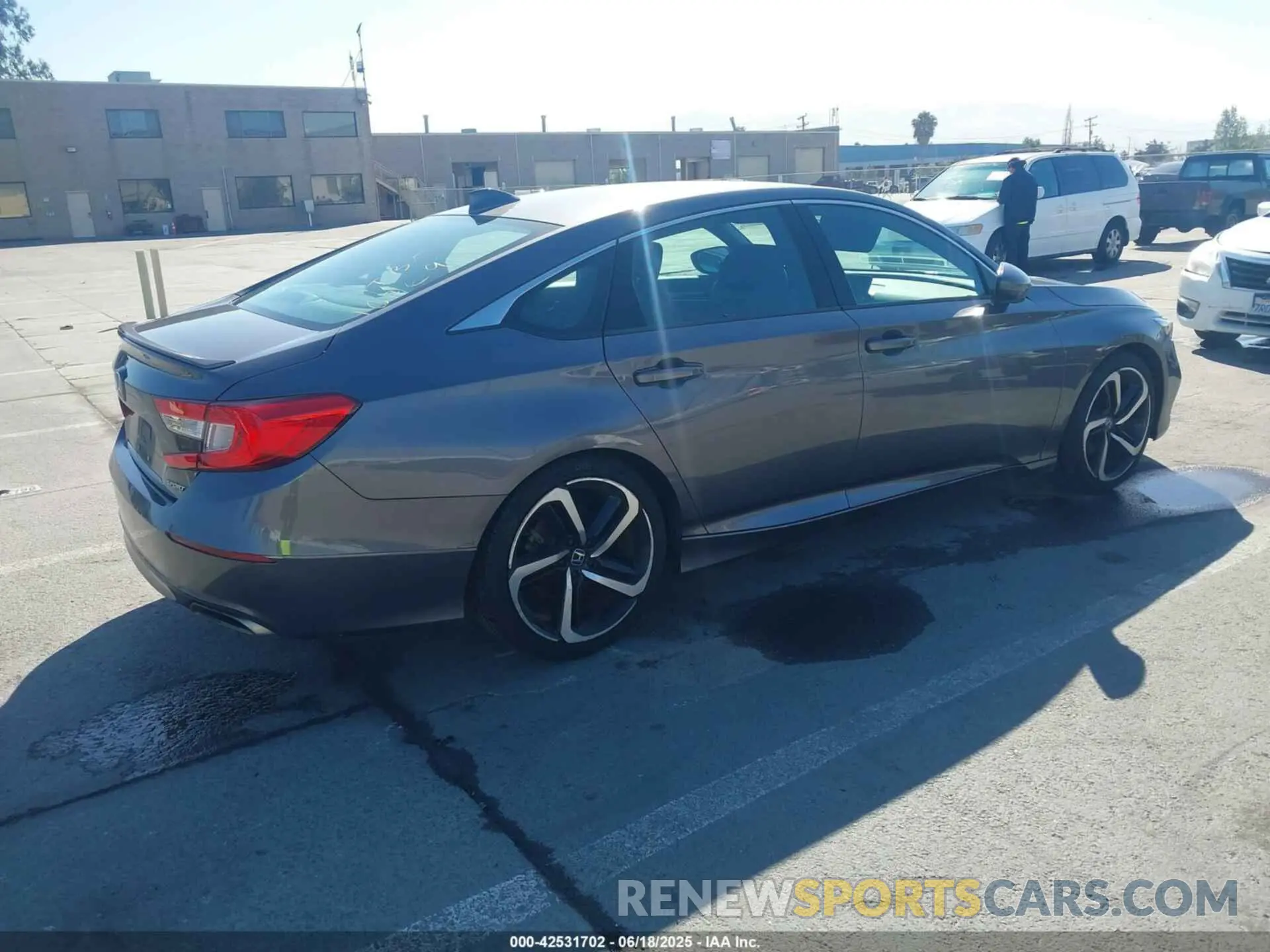 4 Photograph of a damaged car 1HGCV1F35KA098575 HONDA ACCORD 2019
