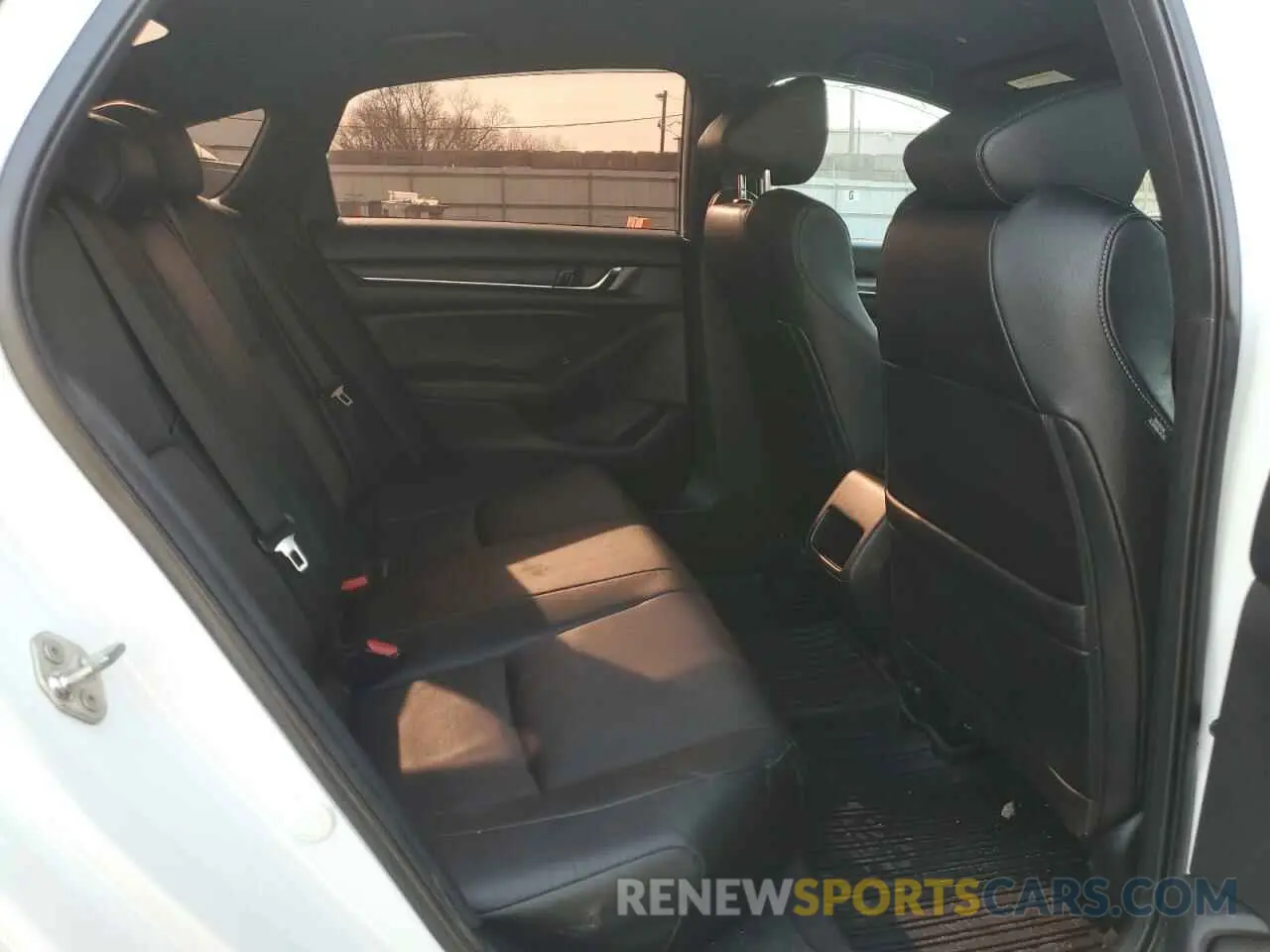 10 Photograph of a damaged car 1HGCV1F35KA120378 HONDA ACCORD 2019