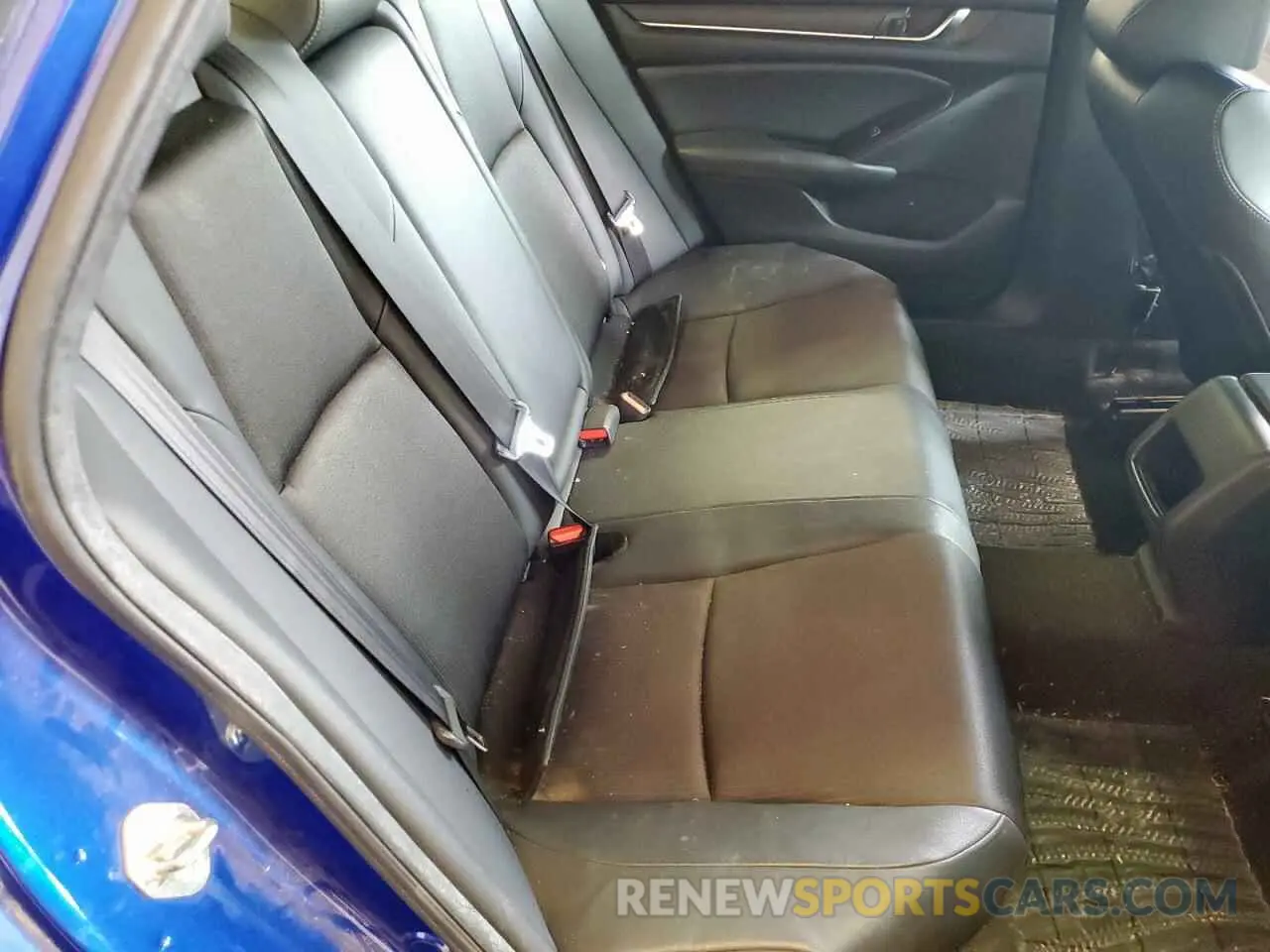 10 Photograph of a damaged car 1HGCV1F35KA123572 HONDA ACCORD 2019