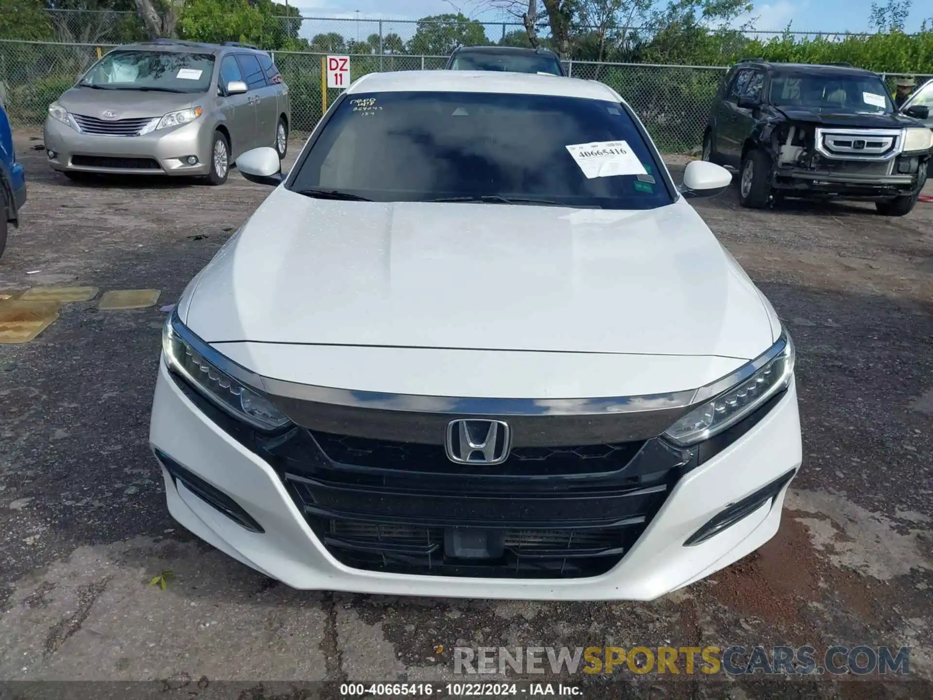 12 Photograph of a damaged car 1HGCV1F35KA139383 HONDA ACCORD 2019