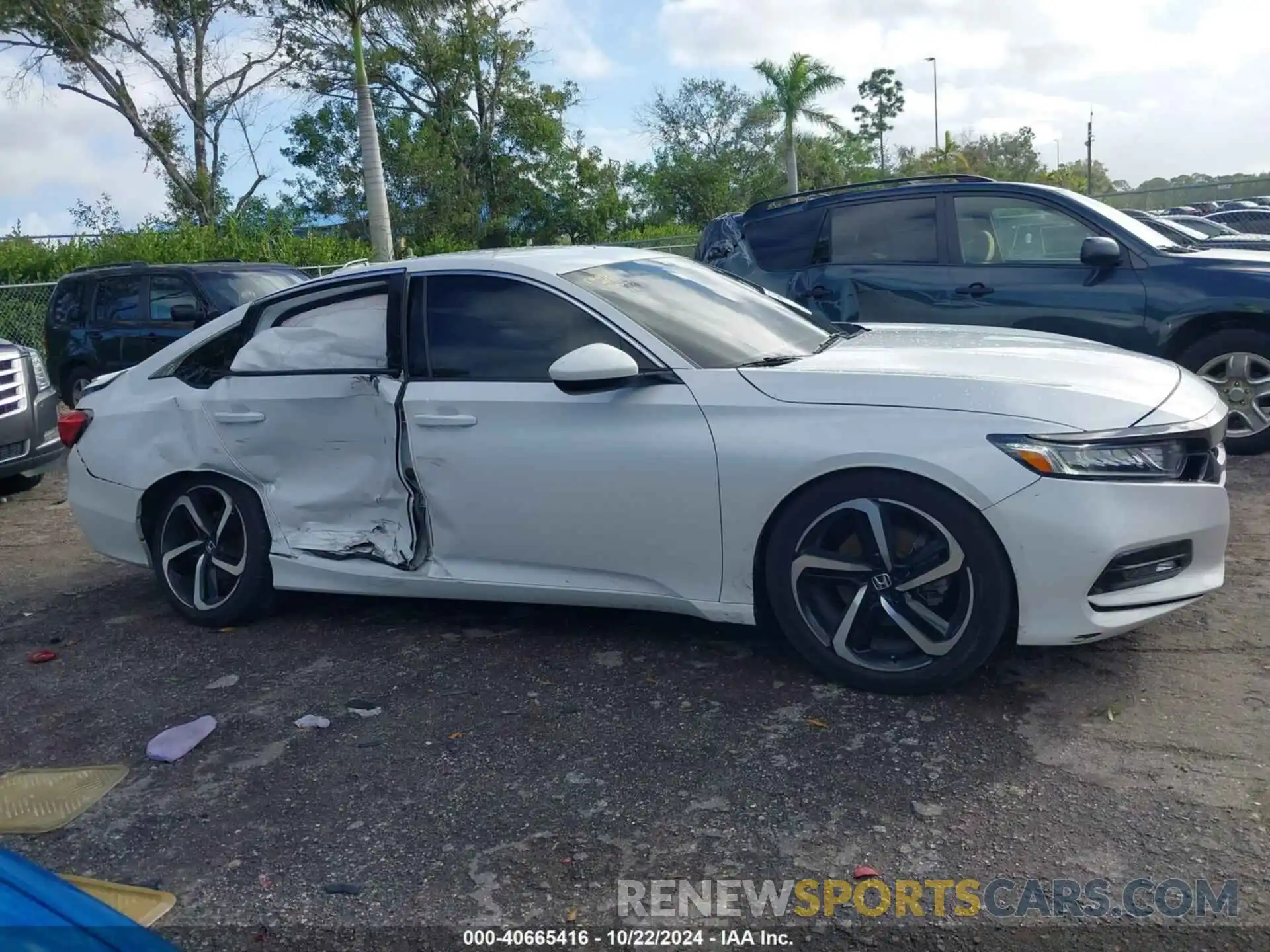 13 Photograph of a damaged car 1HGCV1F35KA139383 HONDA ACCORD 2019