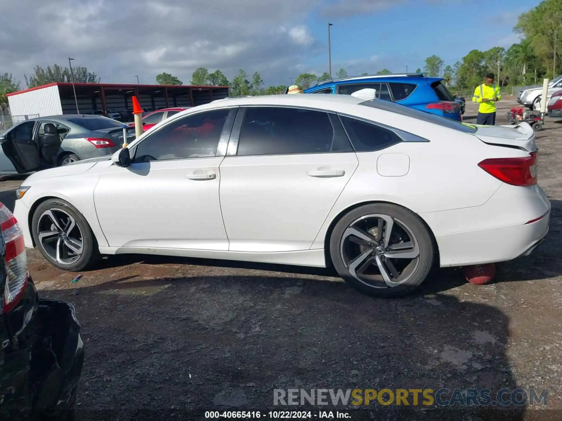 14 Photograph of a damaged car 1HGCV1F35KA139383 HONDA ACCORD 2019