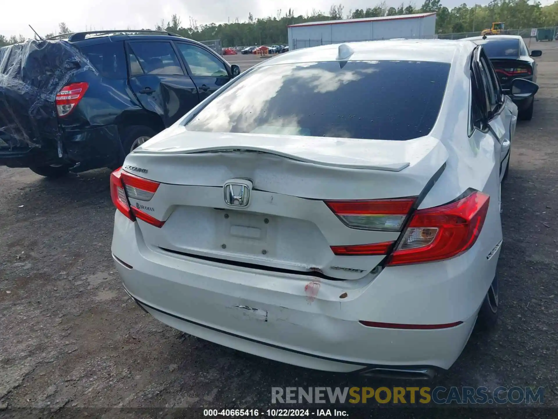 6 Photograph of a damaged car 1HGCV1F35KA139383 HONDA ACCORD 2019