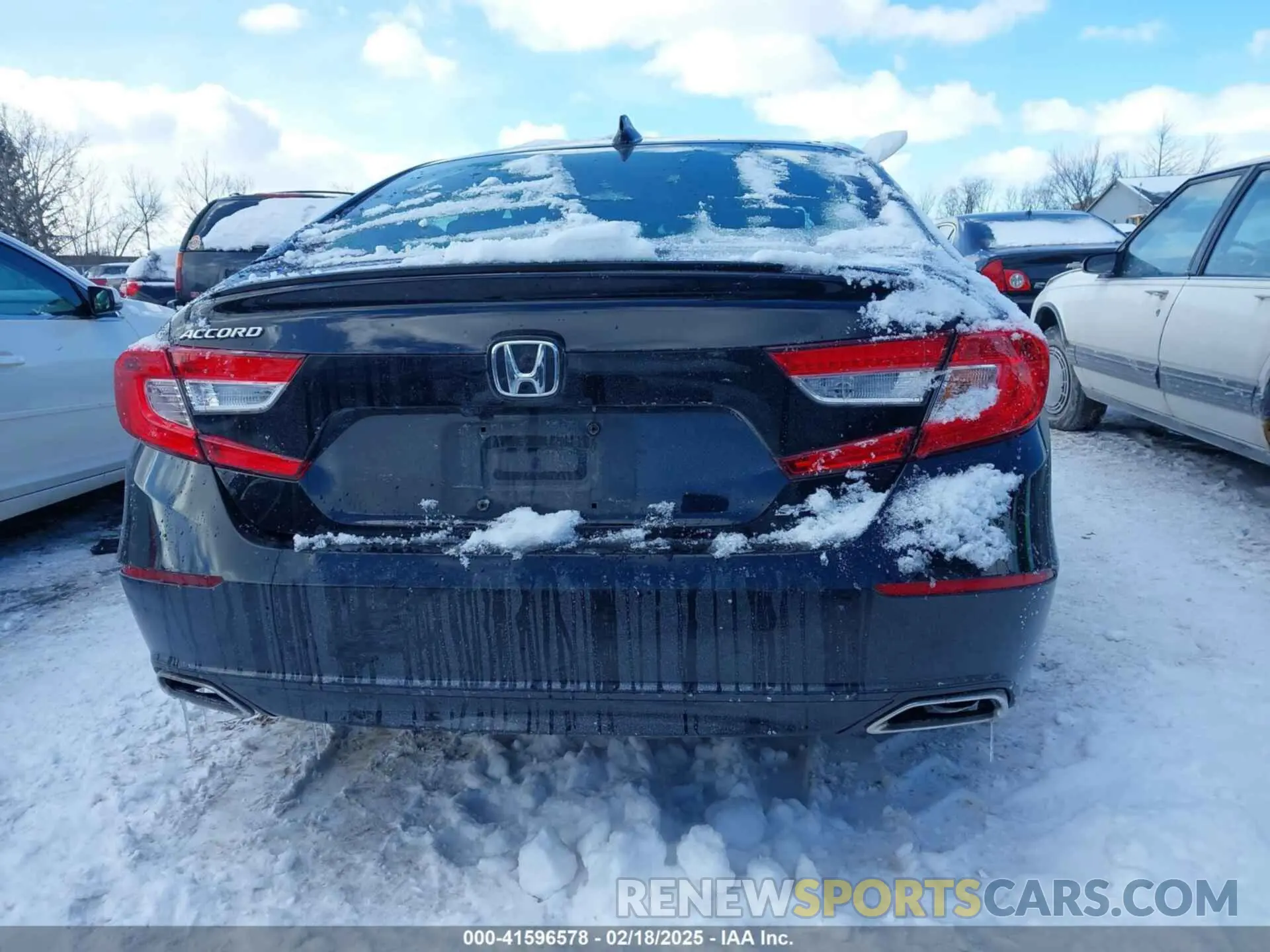 17 Photograph of a damaged car 1HGCV1F35KA158726 HONDA ACCORD 2019