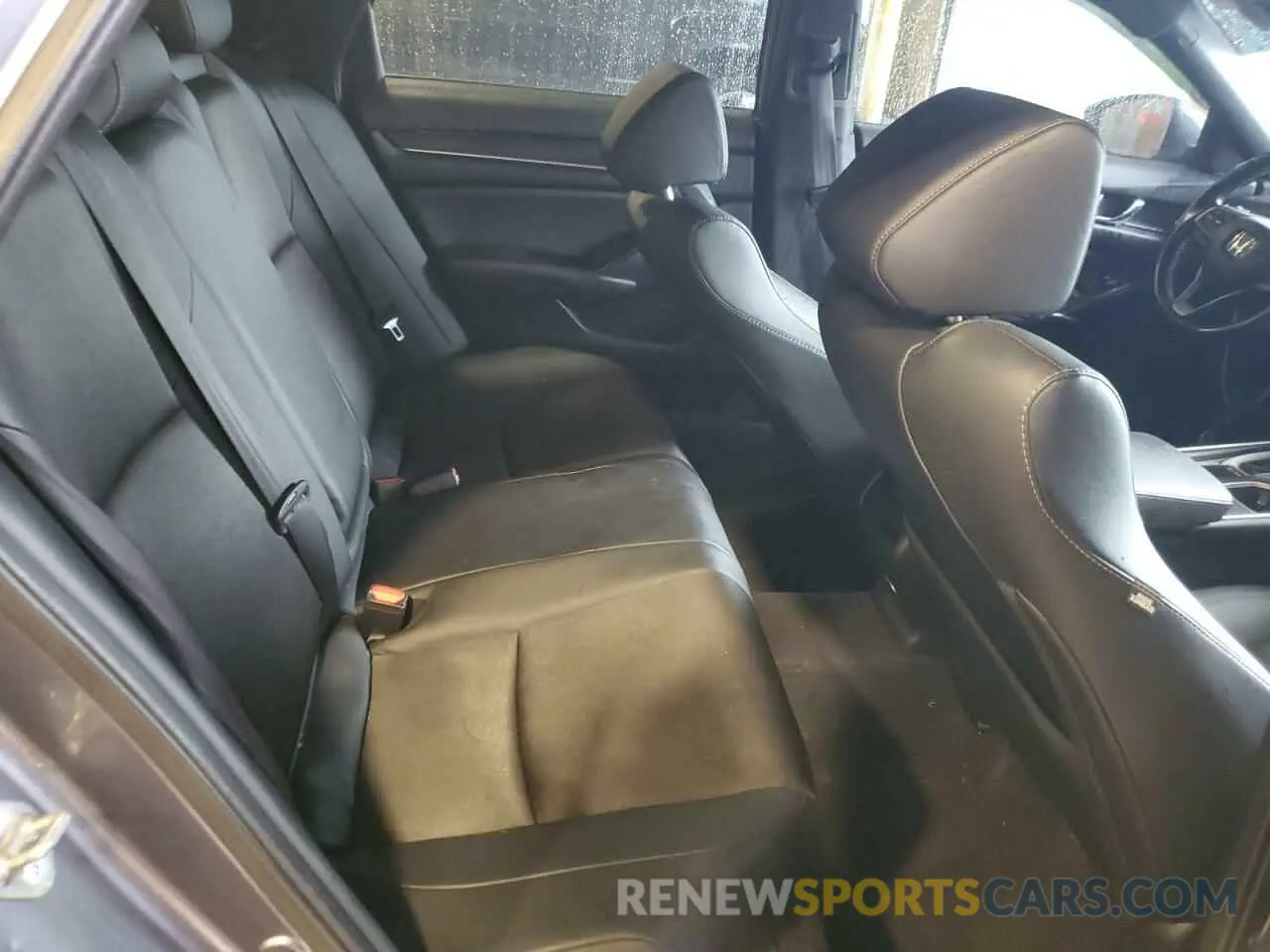 10 Photograph of a damaged car 1HGCV1F35KA162999 HONDA ACCORD 2019