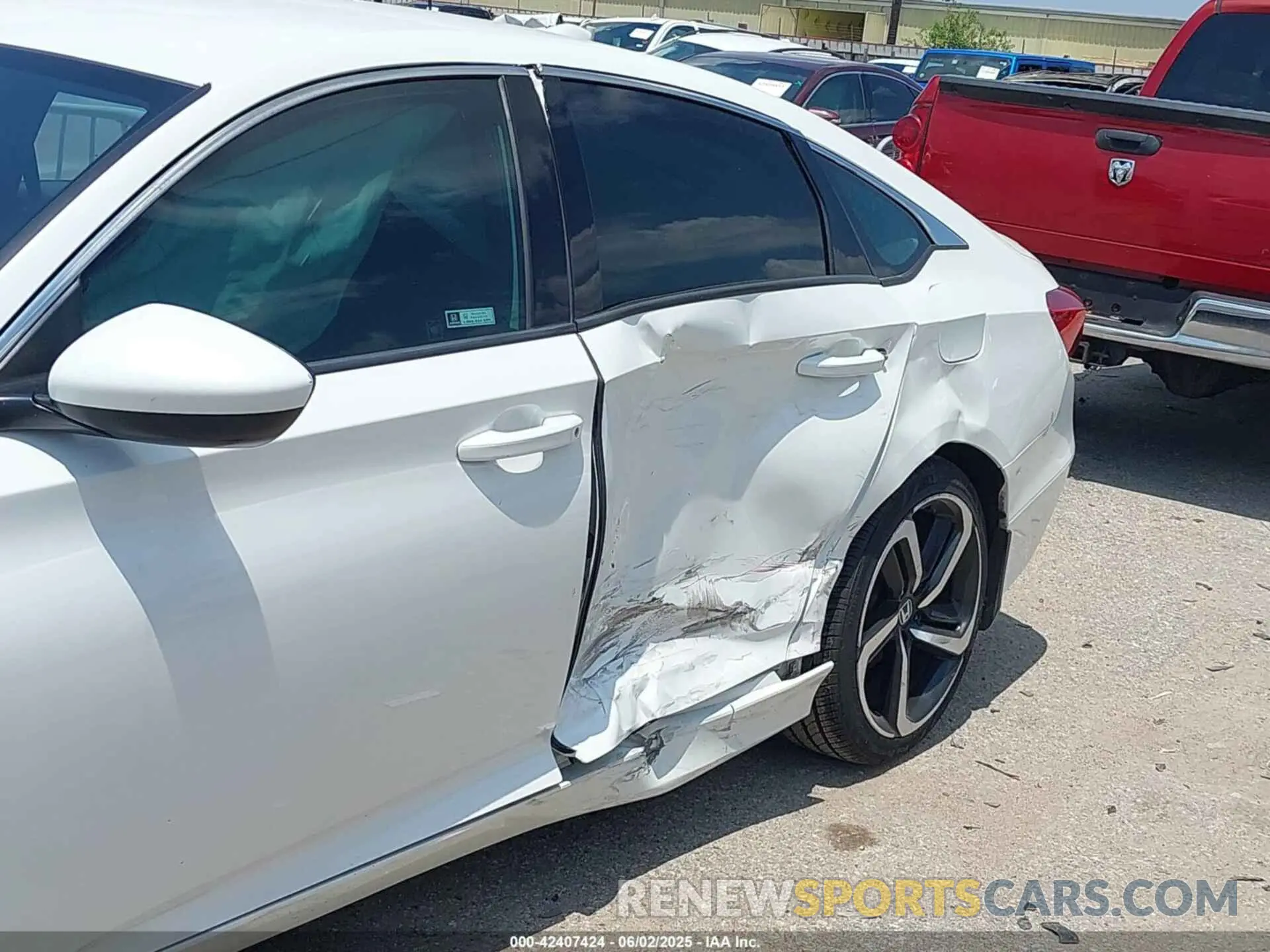 6 Photograph of a damaged car 1HGCV1F36KA004879 HONDA ACCORD 2019