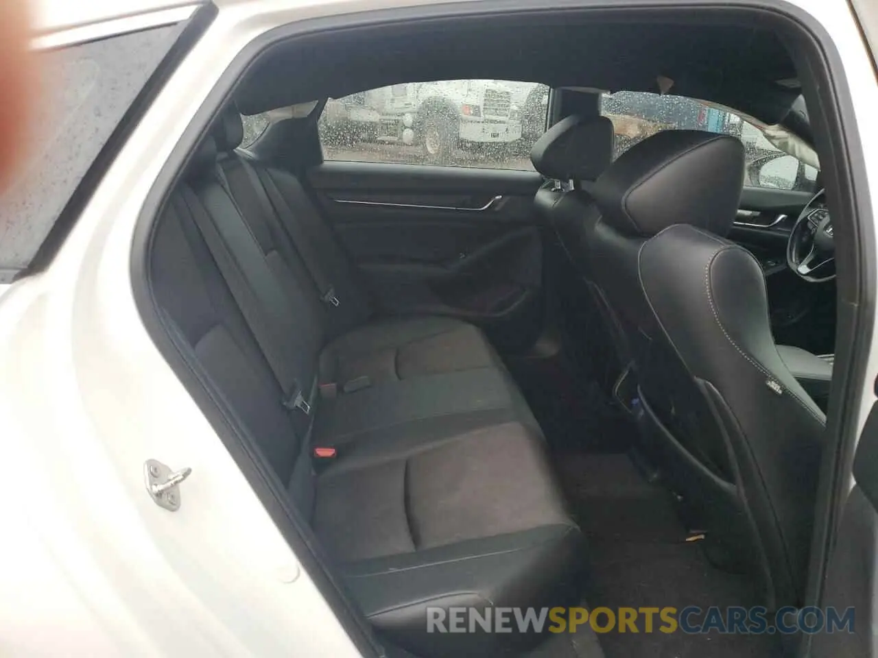 10 Photograph of a damaged car 1HGCV1F36KA031242 HONDA ACCORD 2019