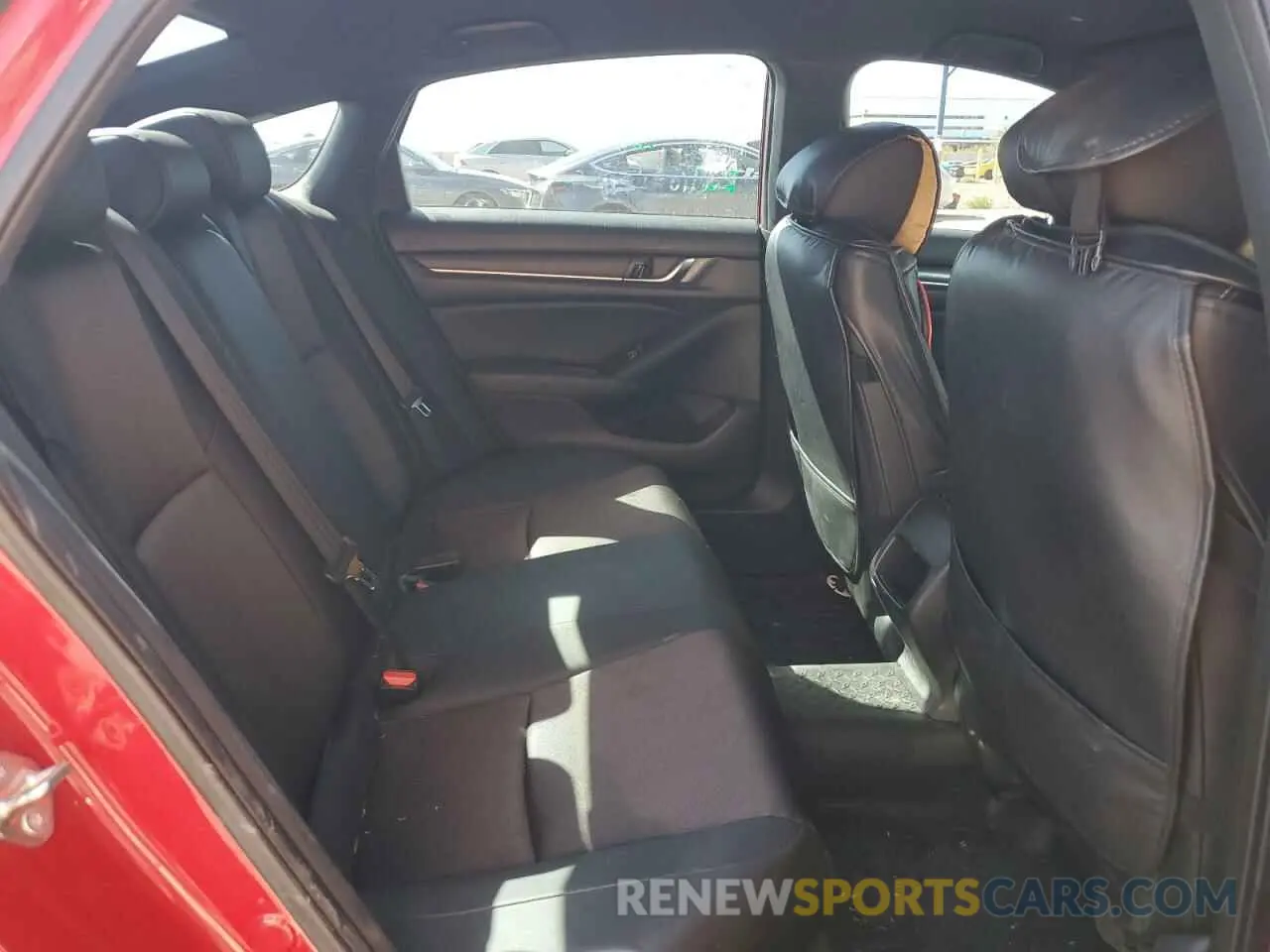 10 Photograph of a damaged car 1HGCV1F36KA067769 HONDA ACCORD 2019