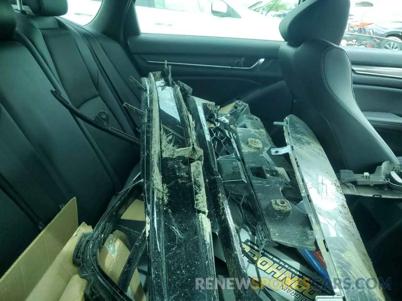 10 Photograph of a damaged car 1HGCV1F36KA074219 HONDA ACCORD 2019