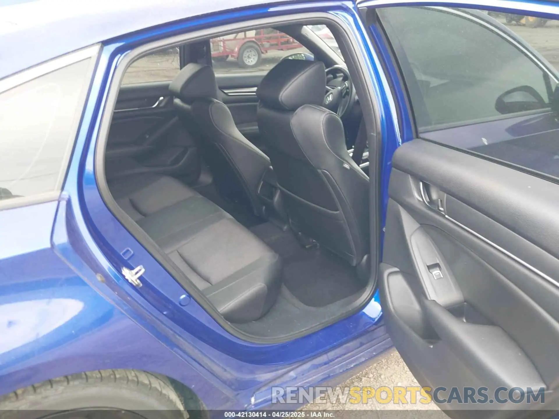 8 Photograph of a damaged car 1HGCV1F36KA076004 HONDA ACCORD 2019