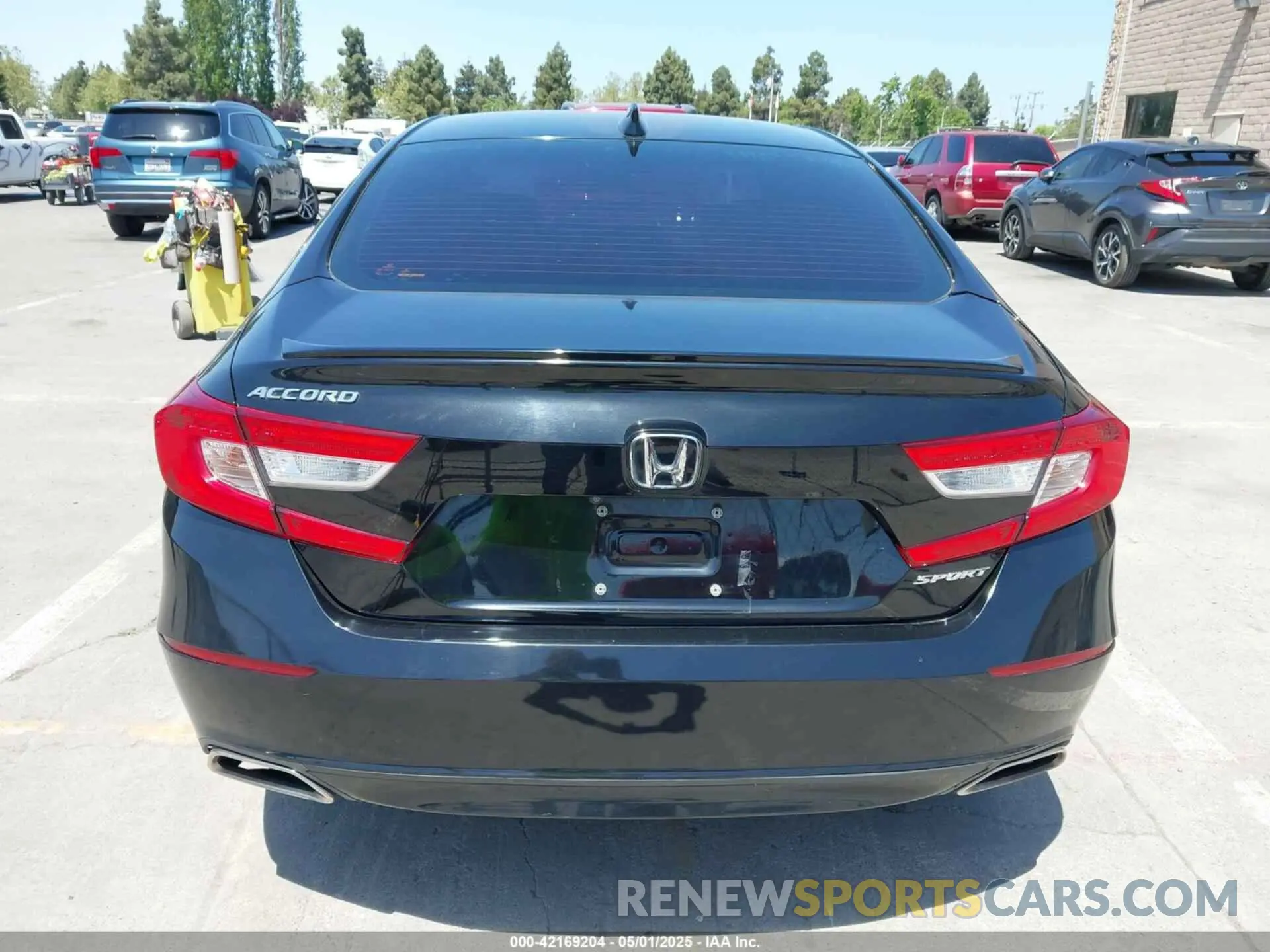 15 Photograph of a damaged car 1HGCV1F36KA079744 HONDA ACCORD 2019