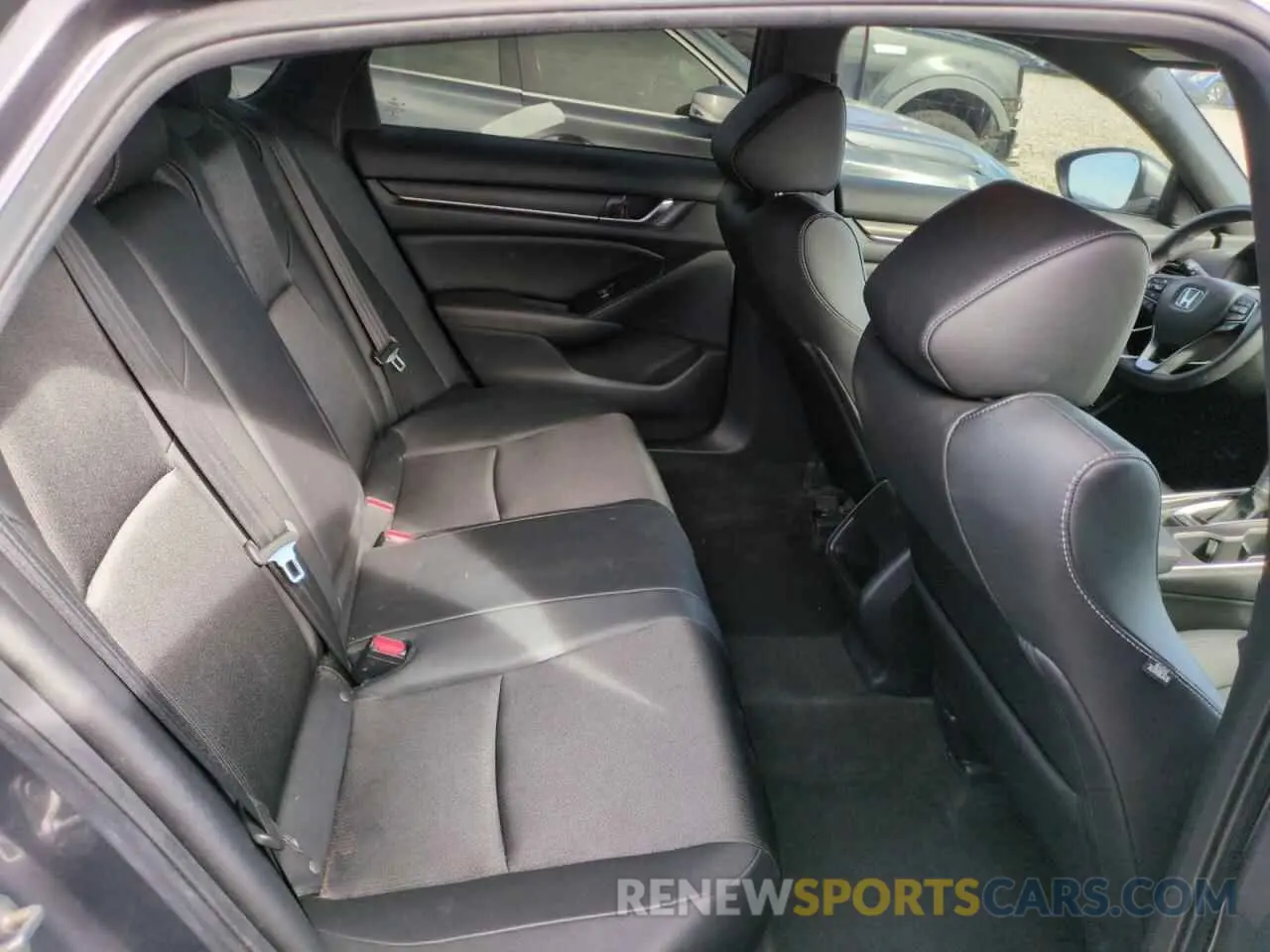 10 Photograph of a damaged car 1HGCV1F36KA083874 HONDA ACCORD 2019