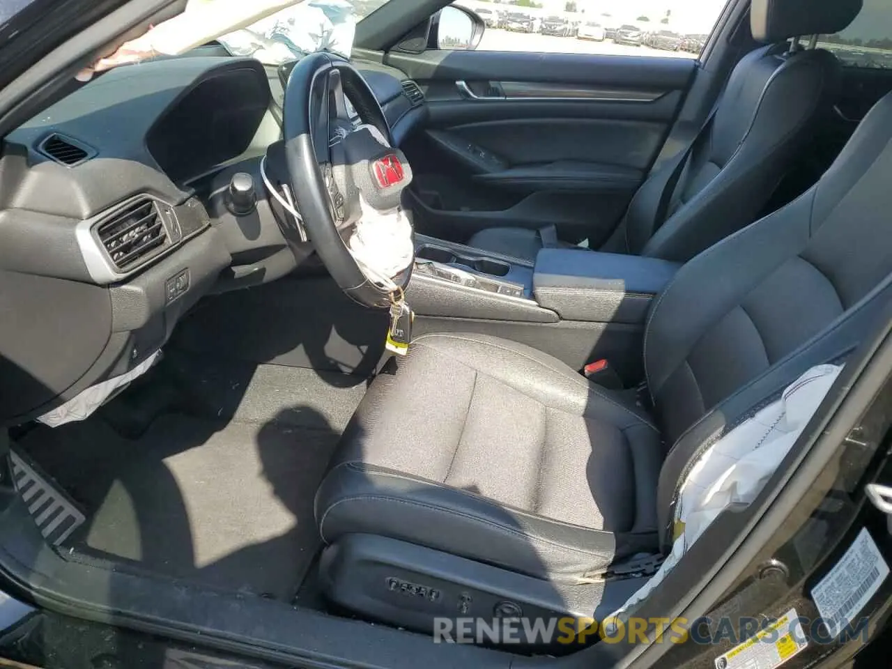 7 Photograph of a damaged car 1HGCV1F36KA090601 HONDA ACCORD 2019