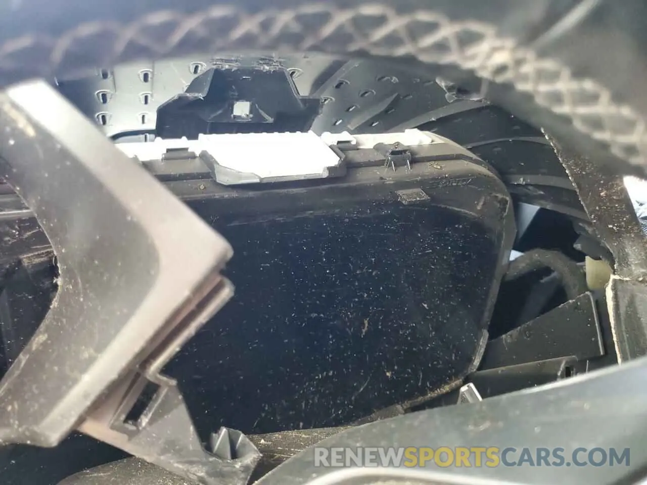 9 Photograph of a damaged car 1HGCV1F36KA137464 HONDA ACCORD 2019