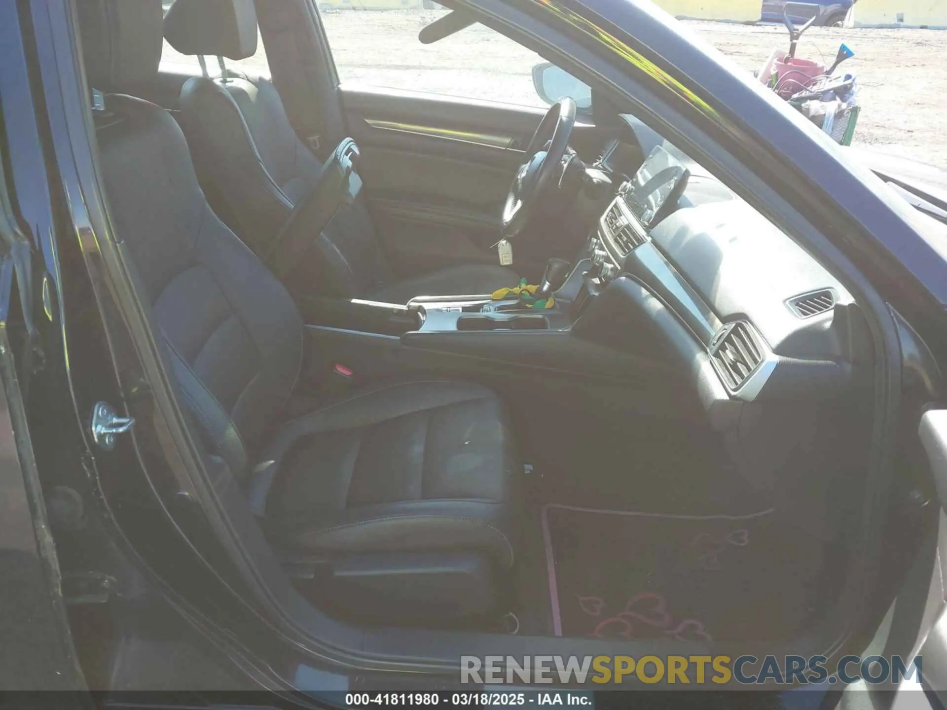 5 Photograph of a damaged car 1HGCV1F36KA142258 HONDA ACCORD 2019