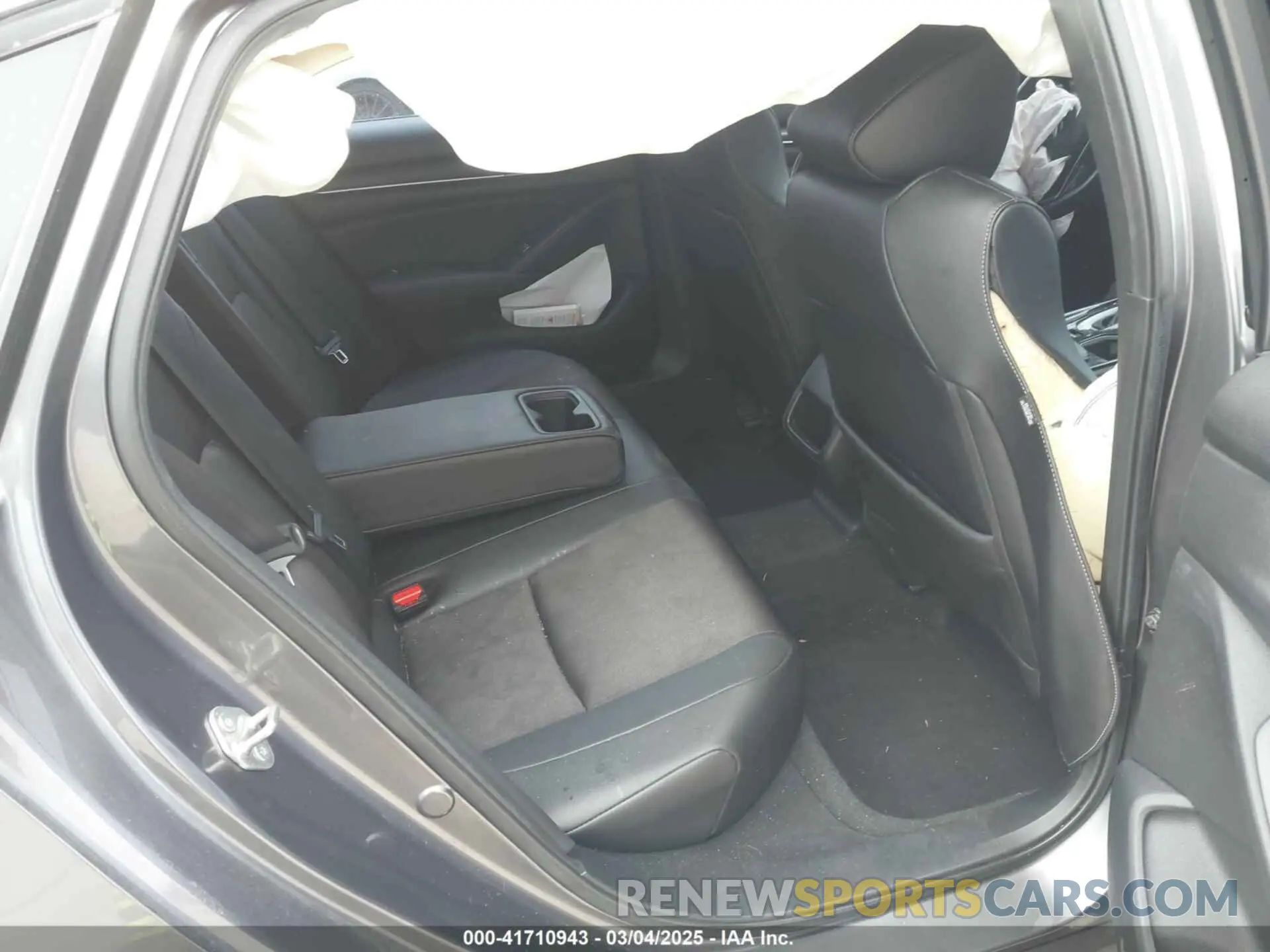 8 Photograph of a damaged car 1HGCV1F36KA148903 HONDA ACCORD 2019