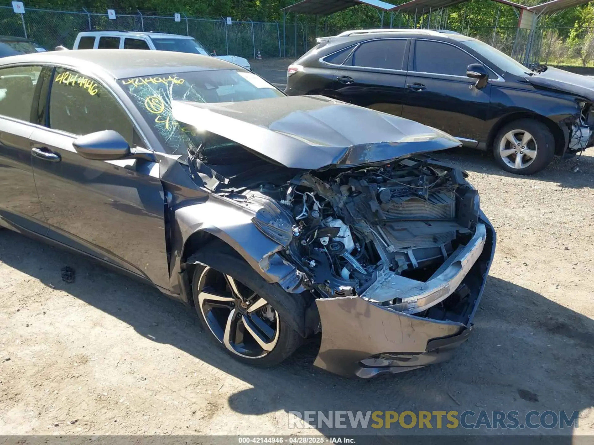 6 Photograph of a damaged car 1HGCV1F36KA153292 HONDA ACCORD 2019