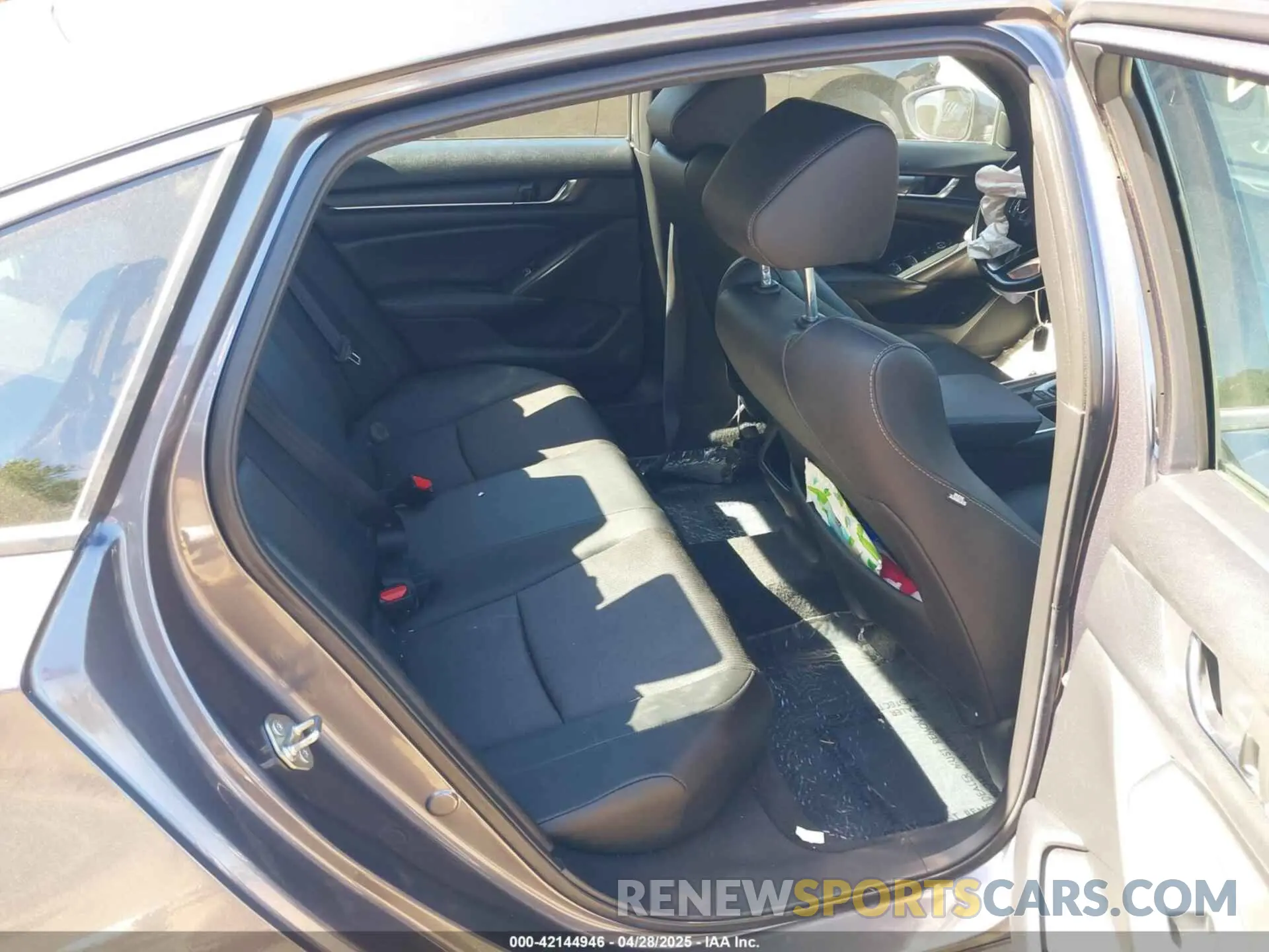 8 Photograph of a damaged car 1HGCV1F36KA153292 HONDA ACCORD 2019