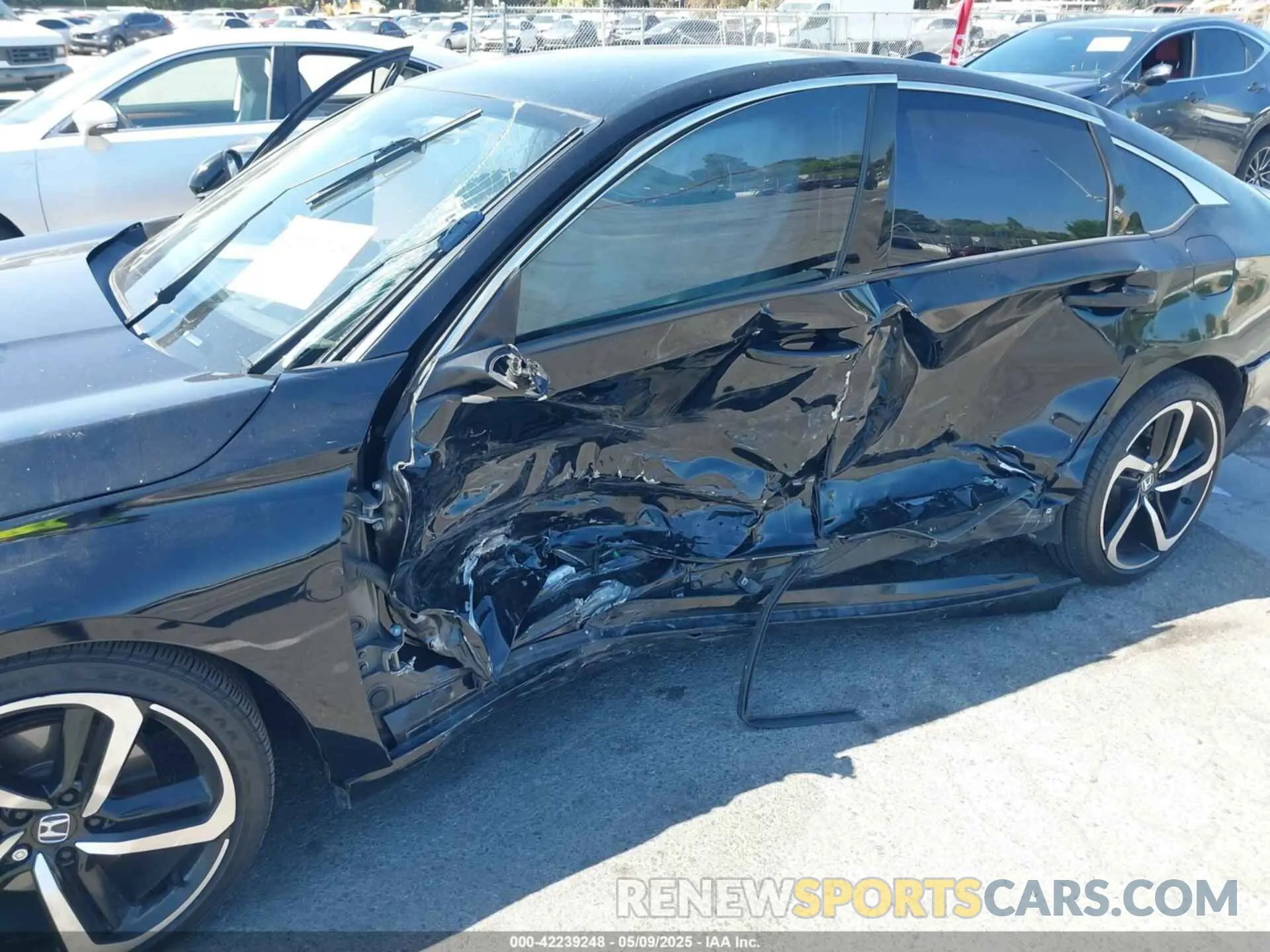 6 Photograph of a damaged car 1HGCV1F36KA164728 HONDA ACCORD 2019