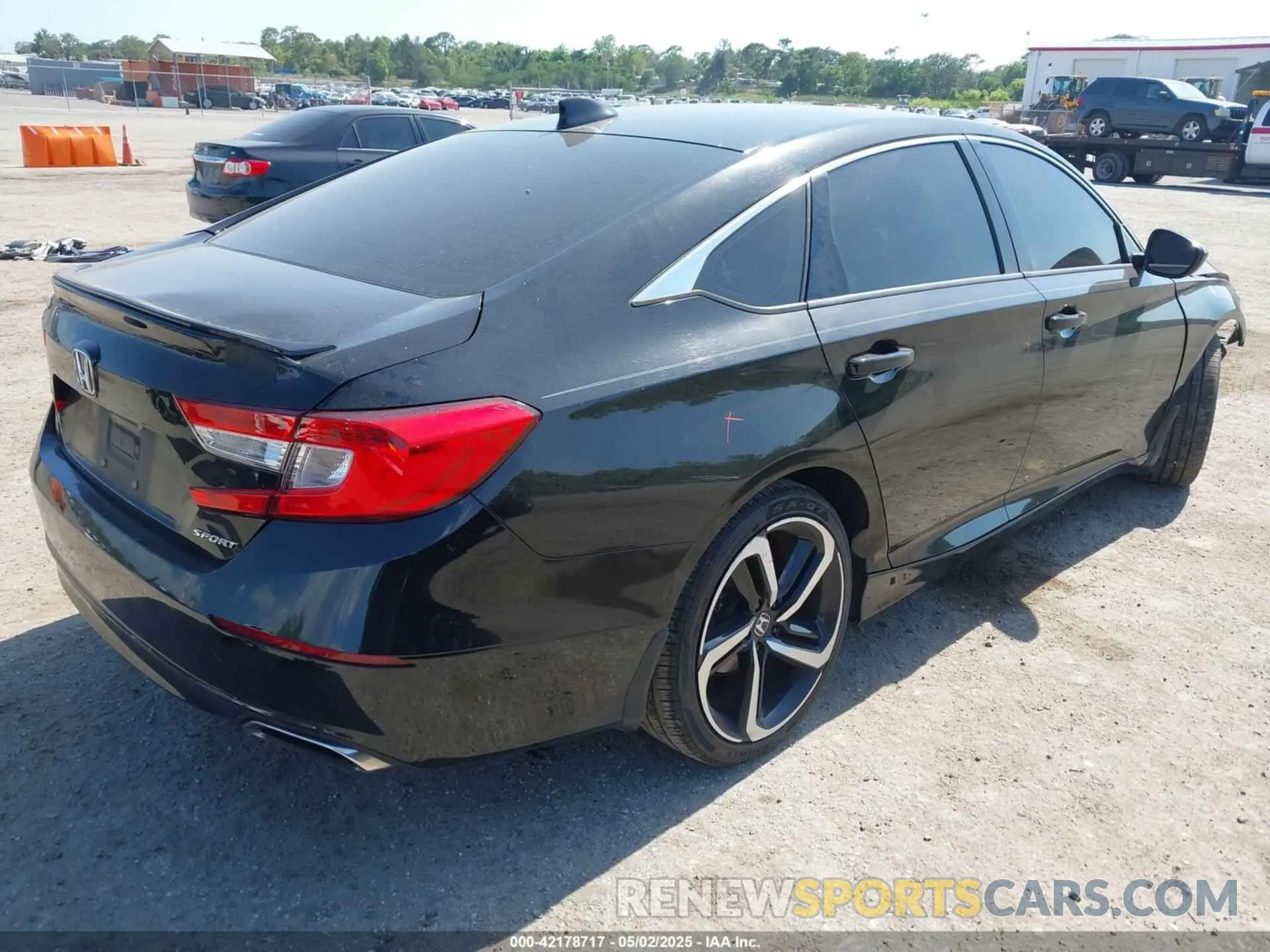 4 Photograph of a damaged car 1HGCV1F36KA164731 HONDA ACCORD 2019