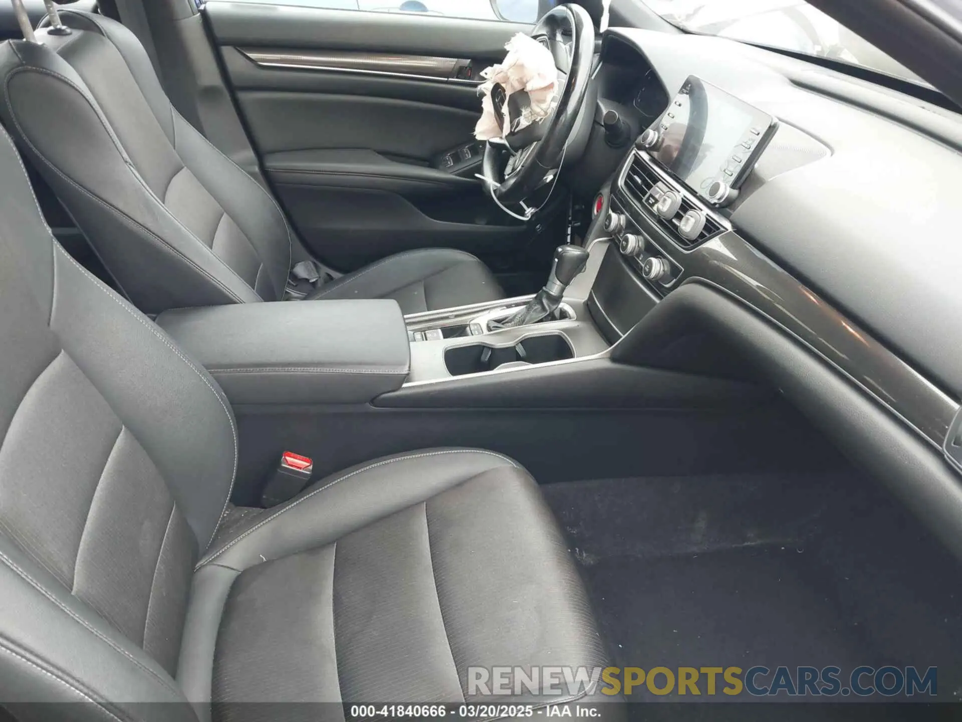 5 Photograph of a damaged car 1HGCV1F37KA008438 HONDA ACCORD 2019