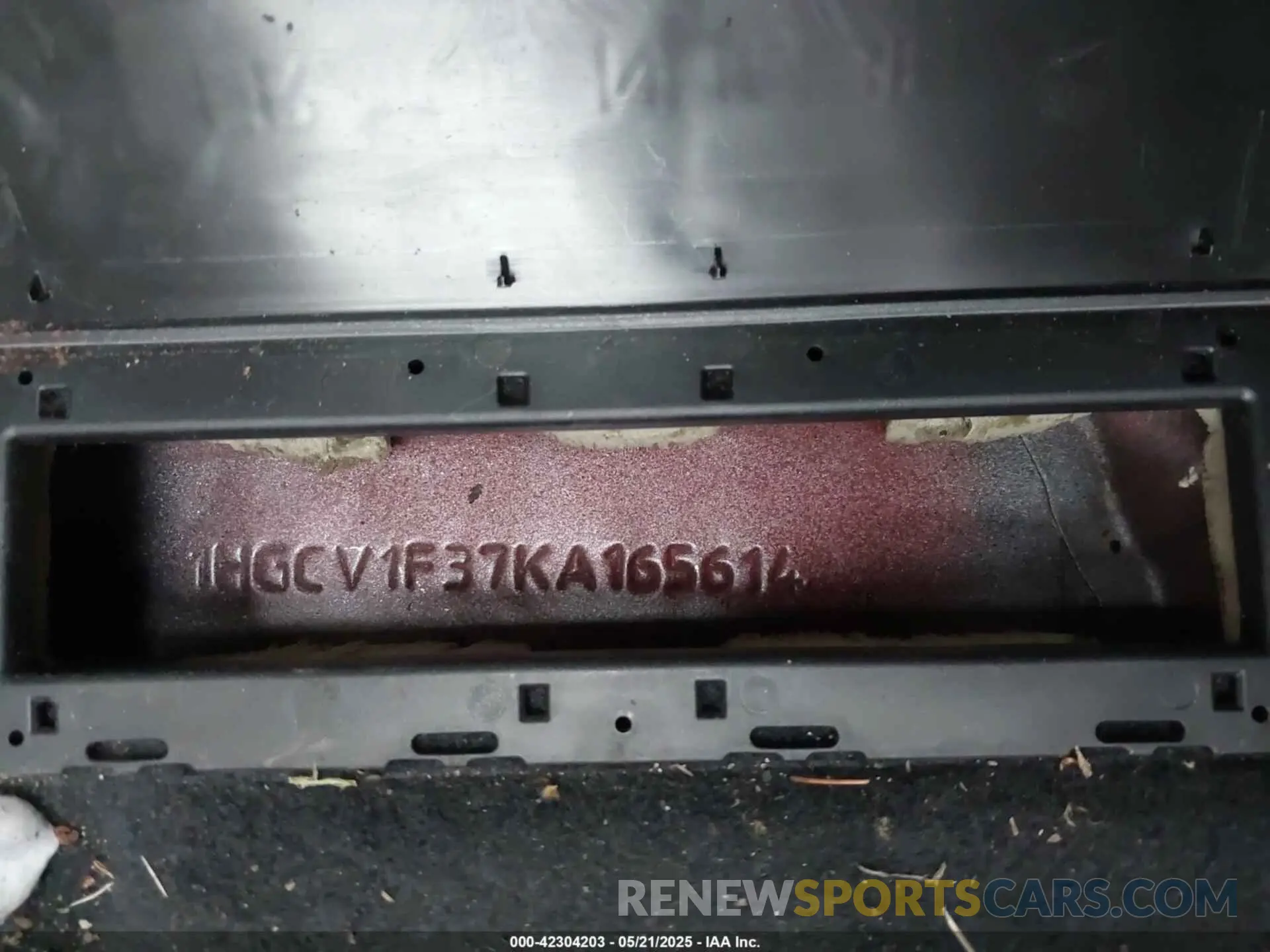 17 Photograph of a damaged car 1HGCV1F37KA110015 HONDA ACCORD 2019