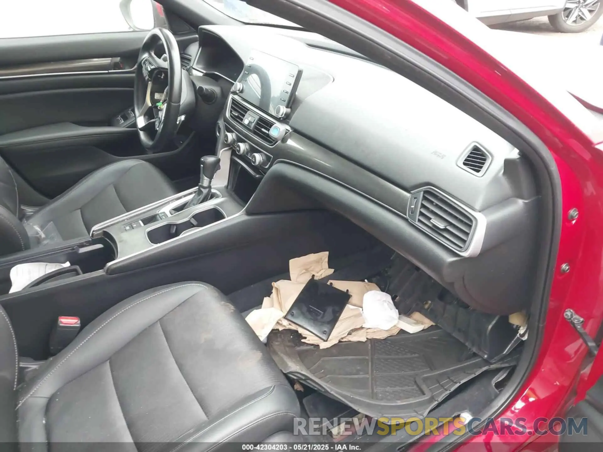 5 Photograph of a damaged car 1HGCV1F37KA110015 HONDA ACCORD 2019