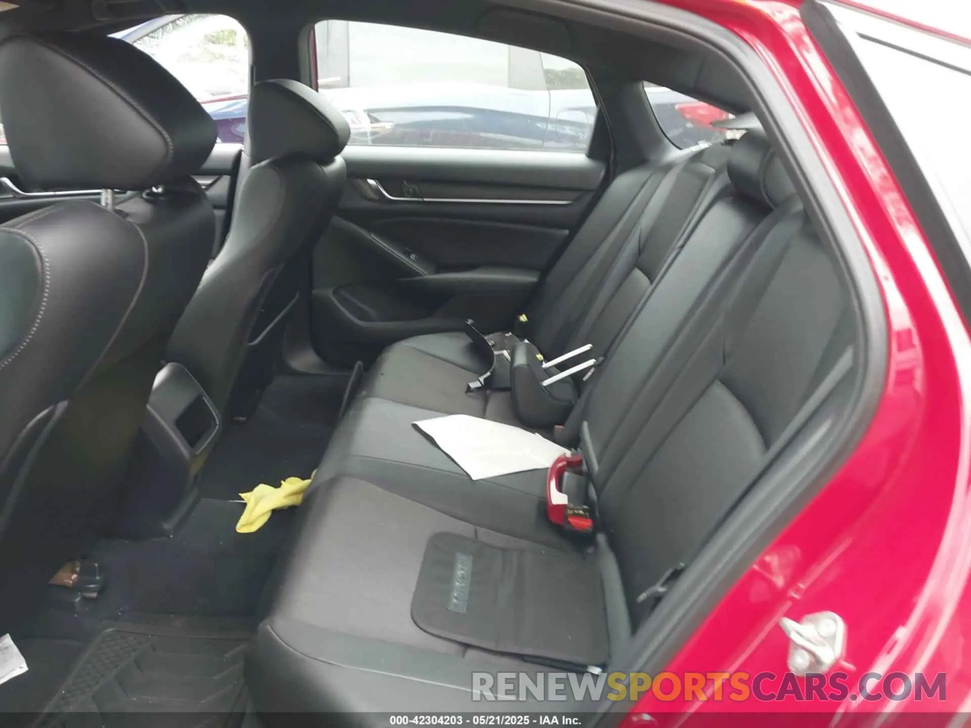 8 Photograph of a damaged car 1HGCV1F37KA110015 HONDA ACCORD 2019