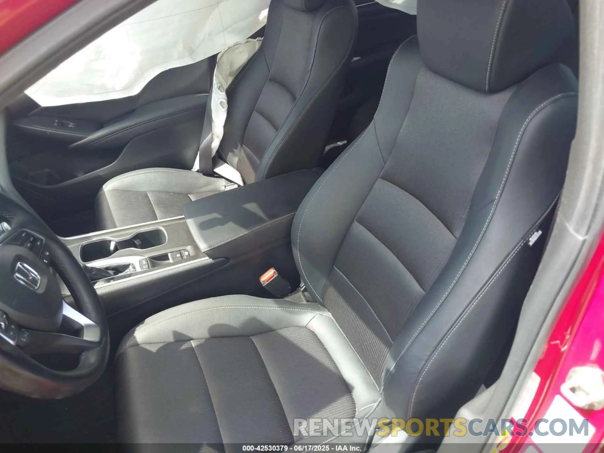 5 Photograph of a damaged car 1HGCV1F37KA145136 HONDA ACCORD 2019