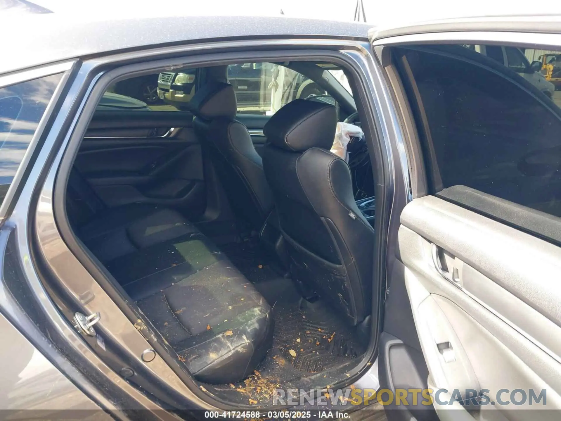 8 Photograph of a damaged car 1HGCV1F37KA148067 HONDA ACCORD 2019