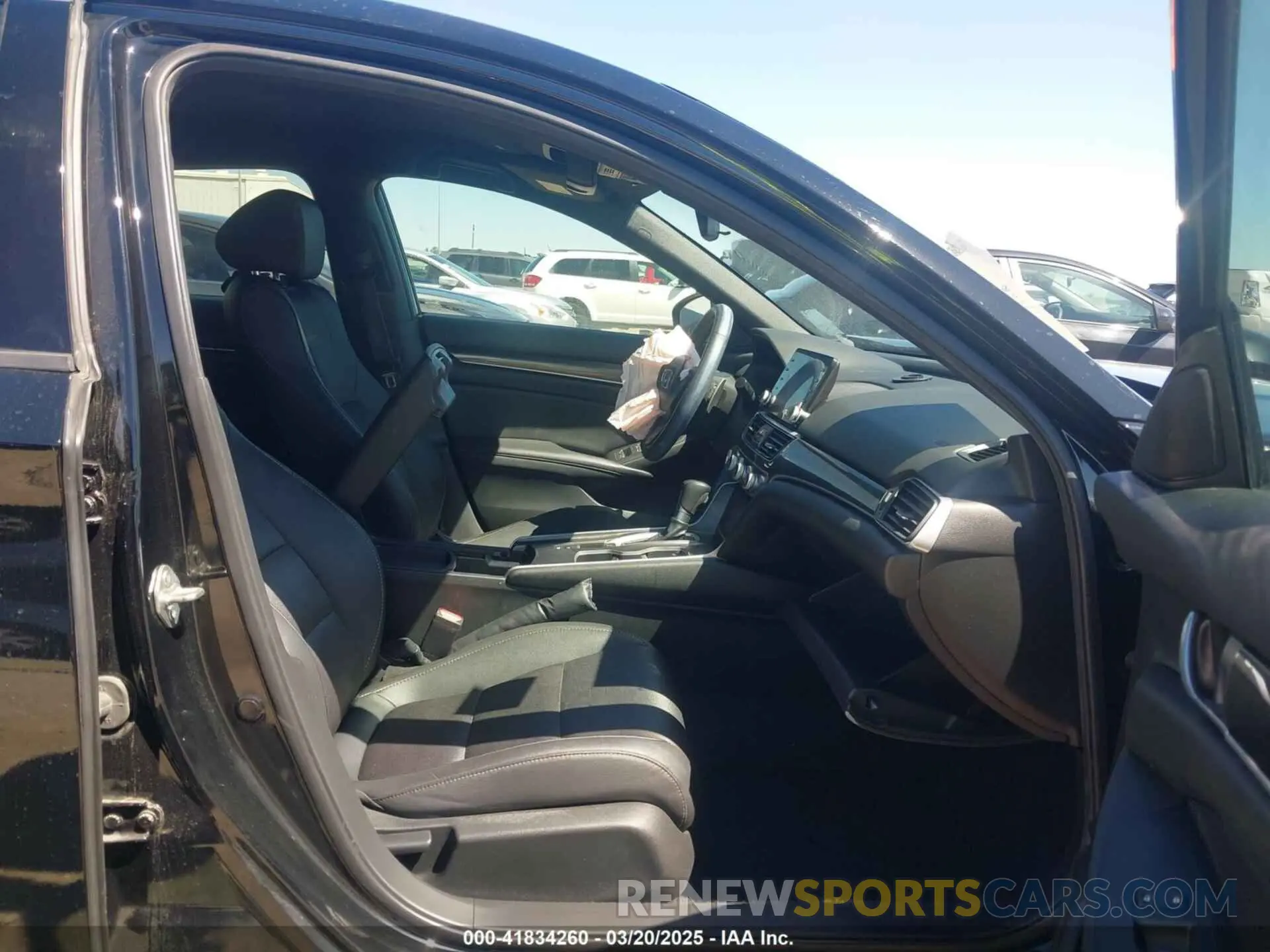 5 Photograph of a damaged car 1HGCV1F37KA158646 HONDA ACCORD 2019