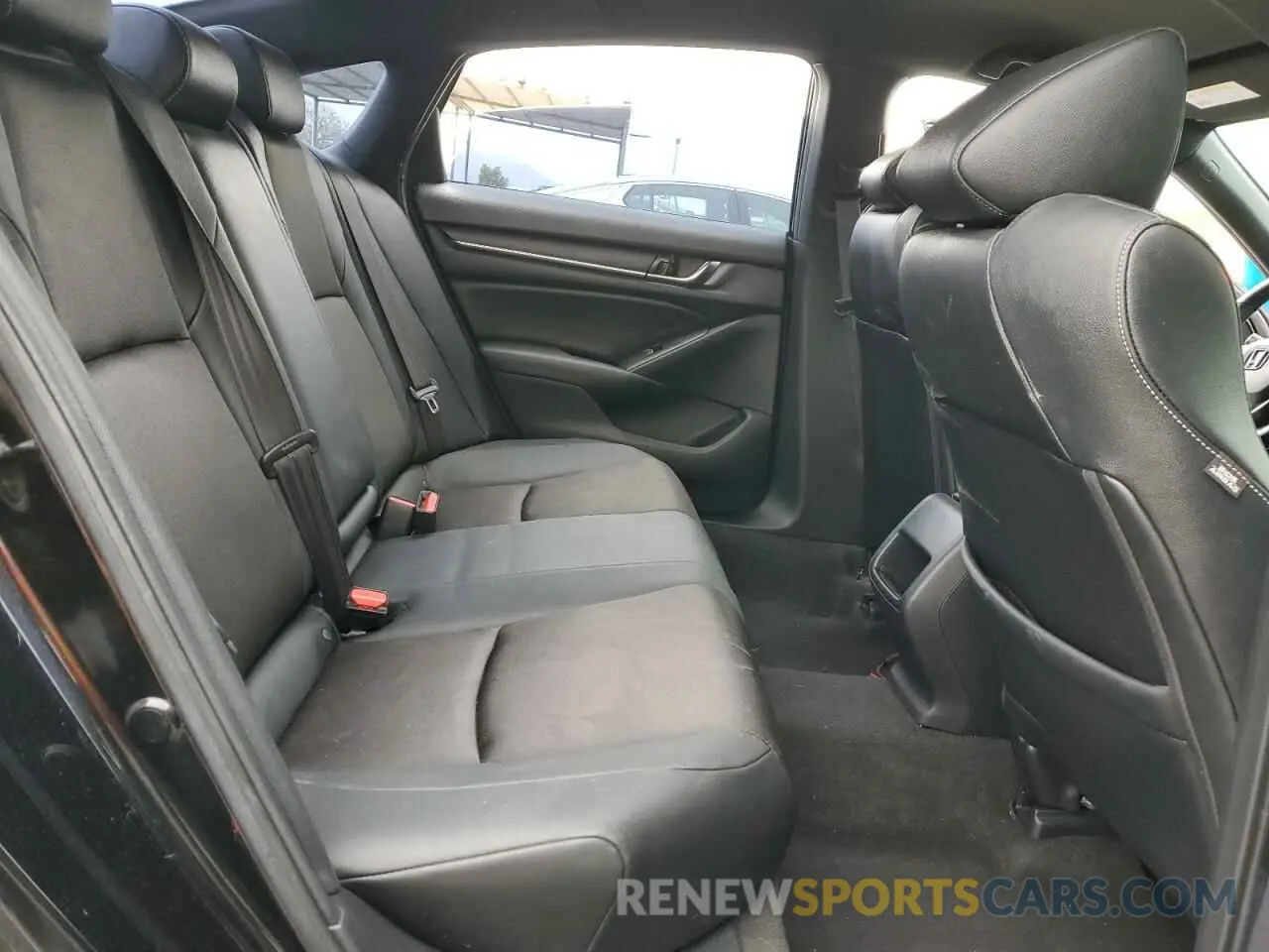 10 Photograph of a damaged car 1HGCV1F38KA005371 HONDA ACCORD 2019