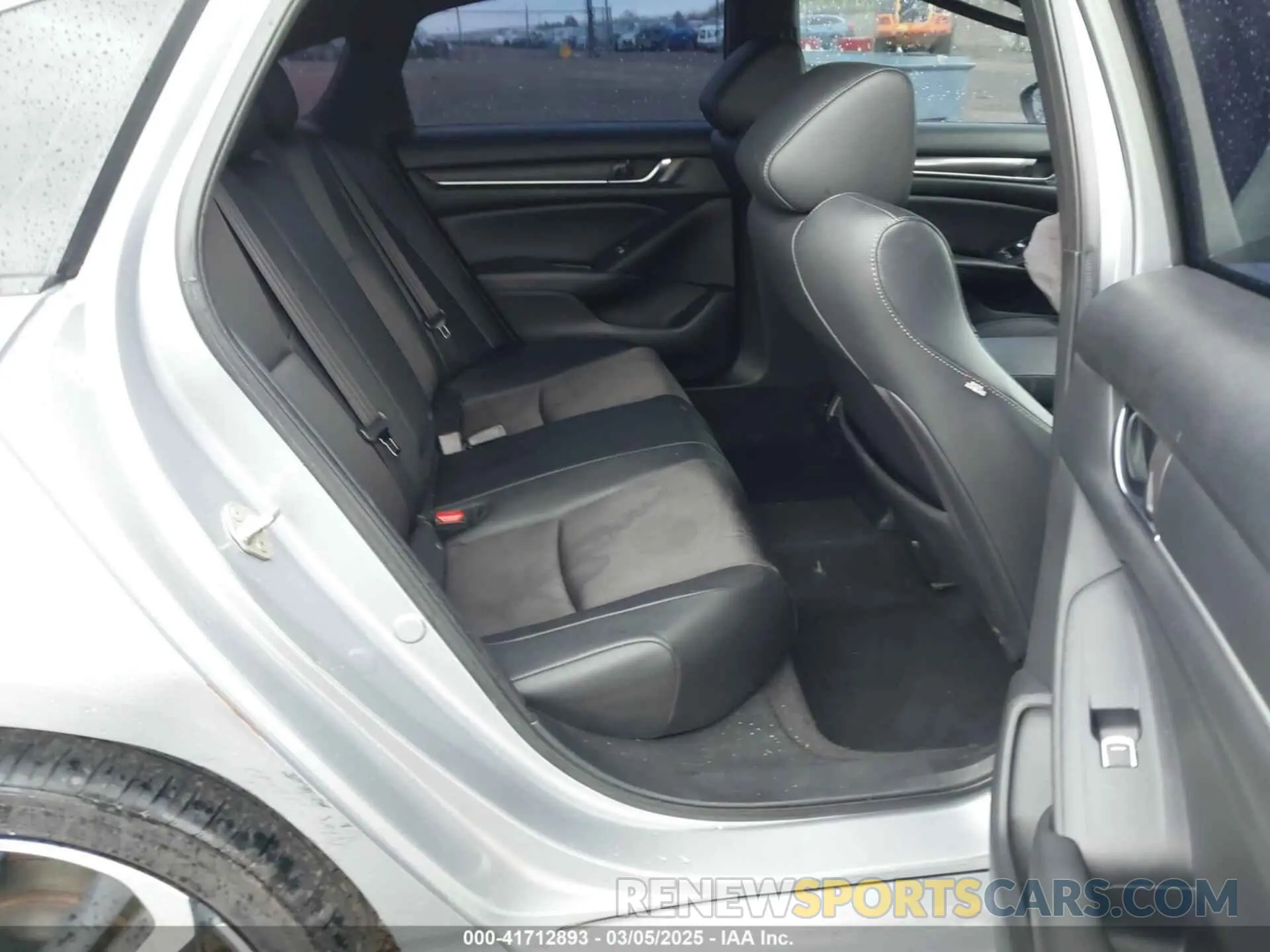 8 Photograph of a damaged car 1HGCV1F38KA030061 HONDA ACCORD 2019