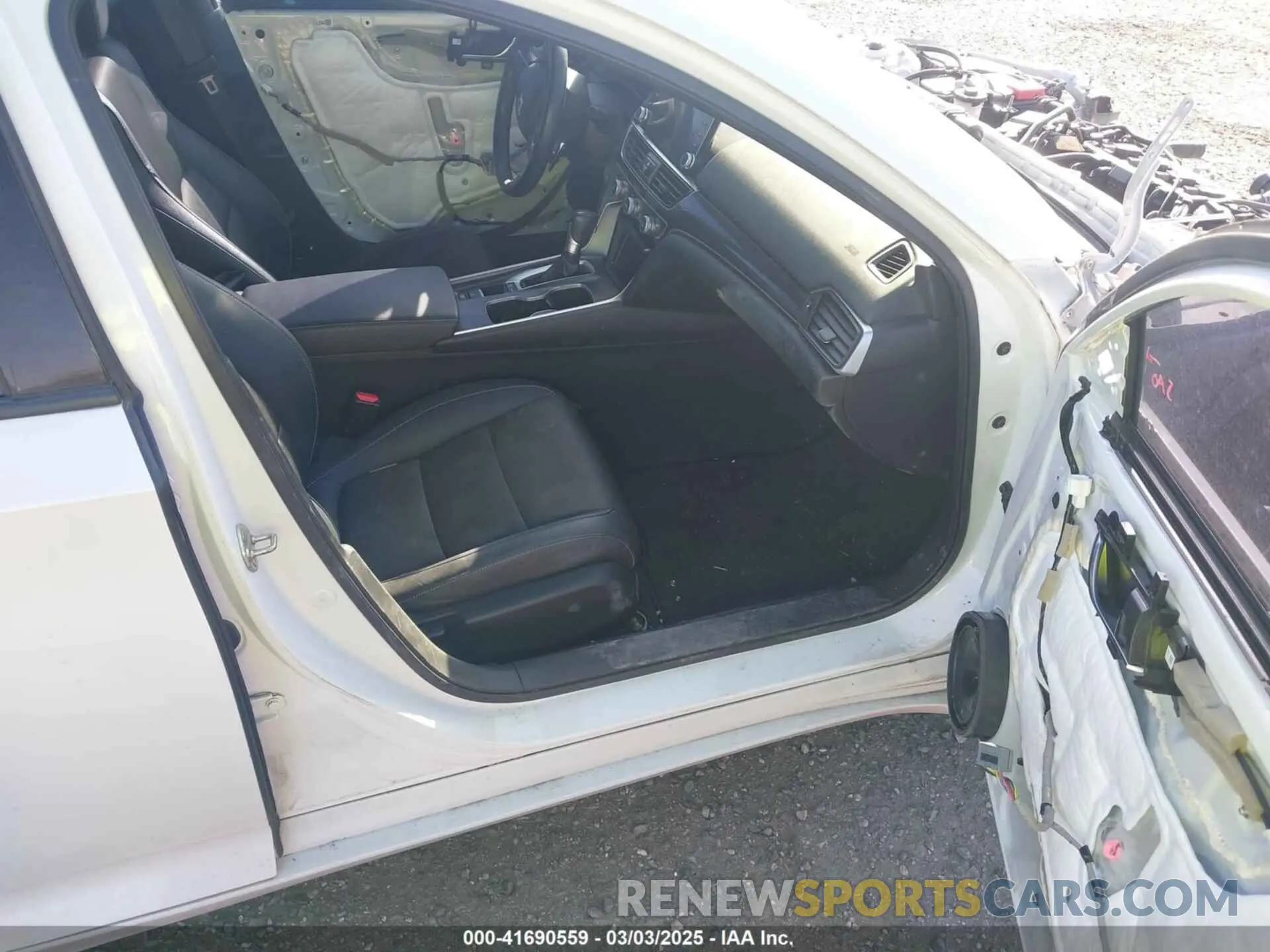 5 Photograph of a damaged car 1HGCV1F38KA041223 HONDA ACCORD 2019