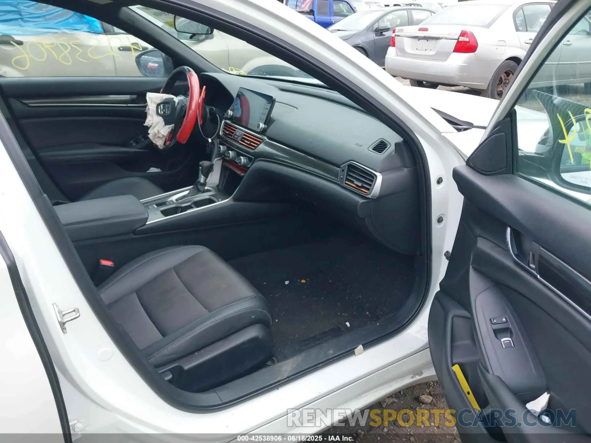 5 Photograph of a damaged car 1HGCV1F38KA056353 HONDA ACCORD 2019