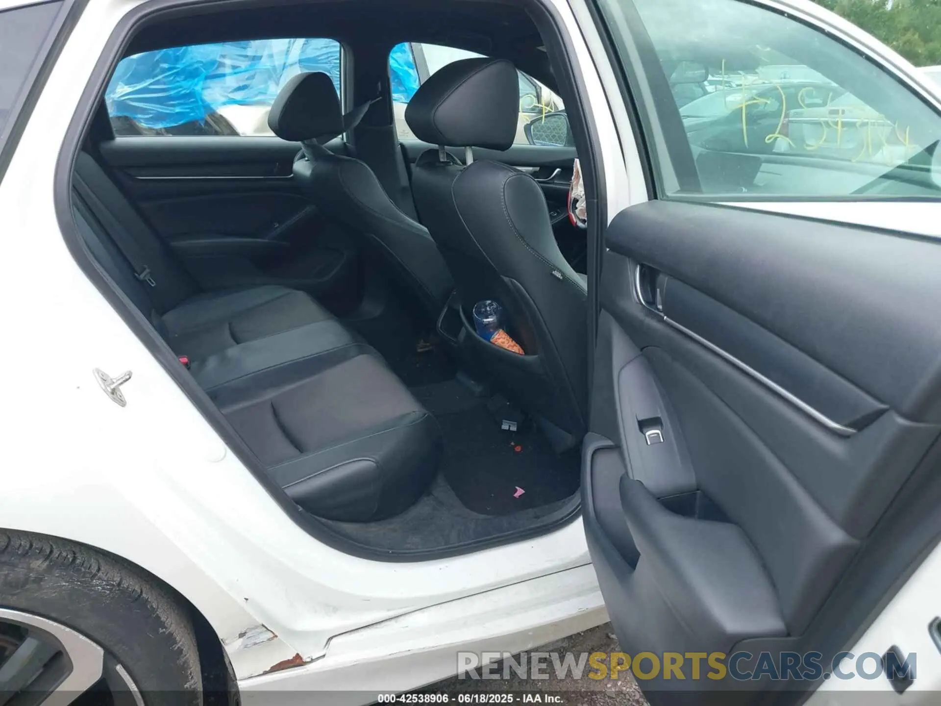 8 Photograph of a damaged car 1HGCV1F38KA056353 HONDA ACCORD 2019