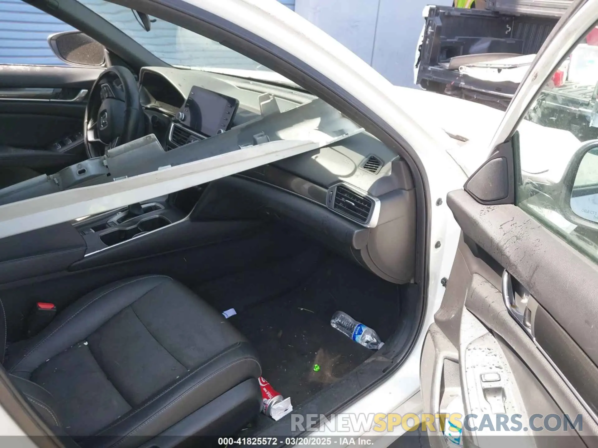 5 Photograph of a damaged car 1HGCV1F38KA088462 HONDA ACCORD 2019