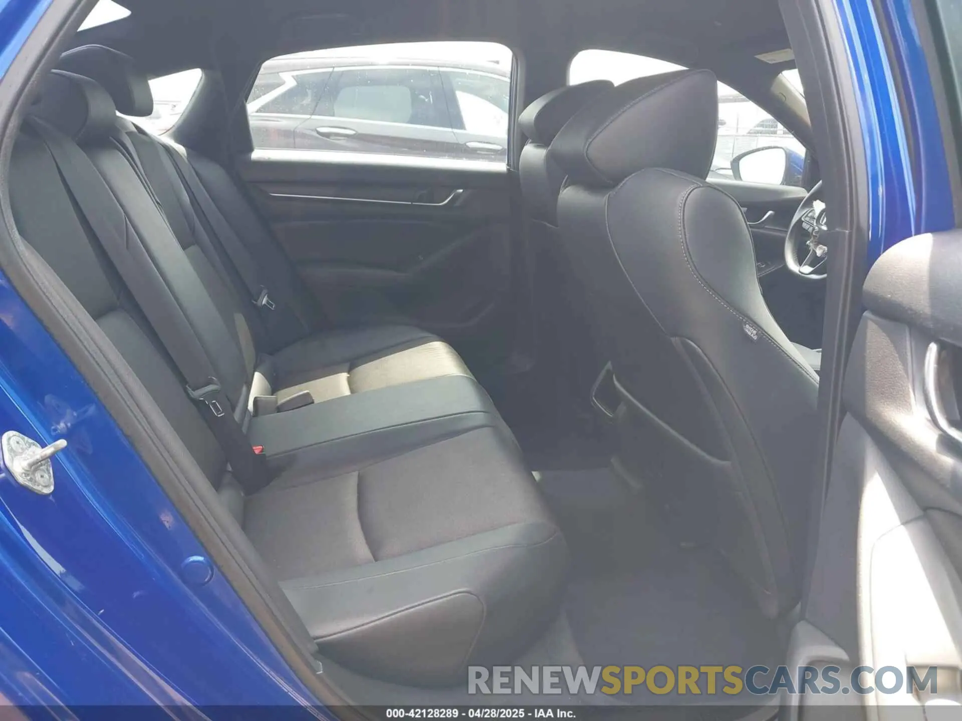 8 Photograph of a damaged car 1HGCV1F38KA094097 HONDA ACCORD 2019