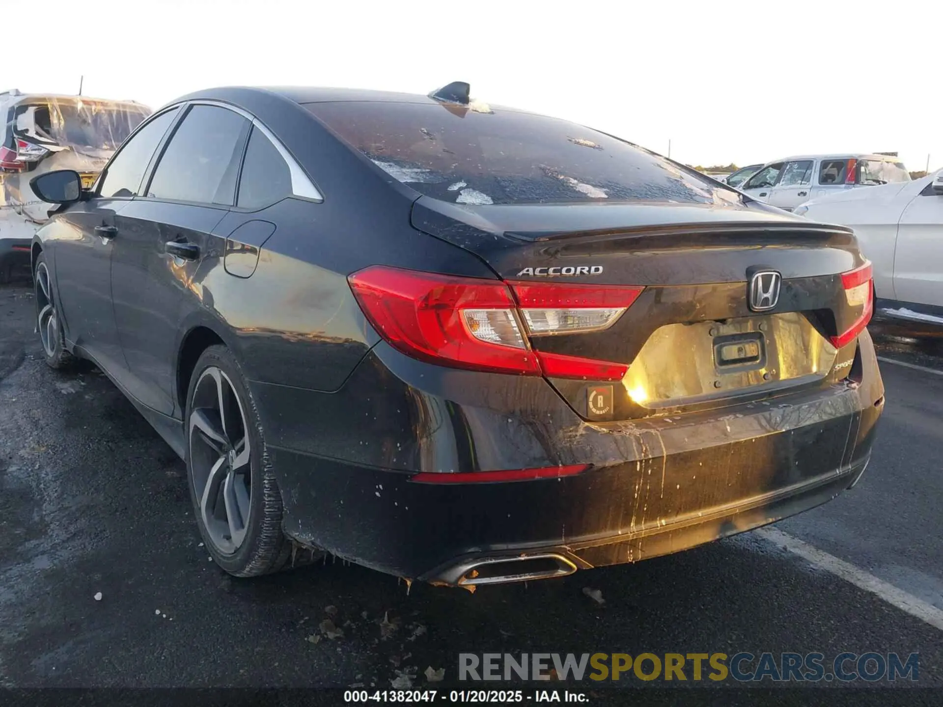 3 Photograph of a damaged car 1HGCV1F38KA121606 HONDA ACCORD 2019