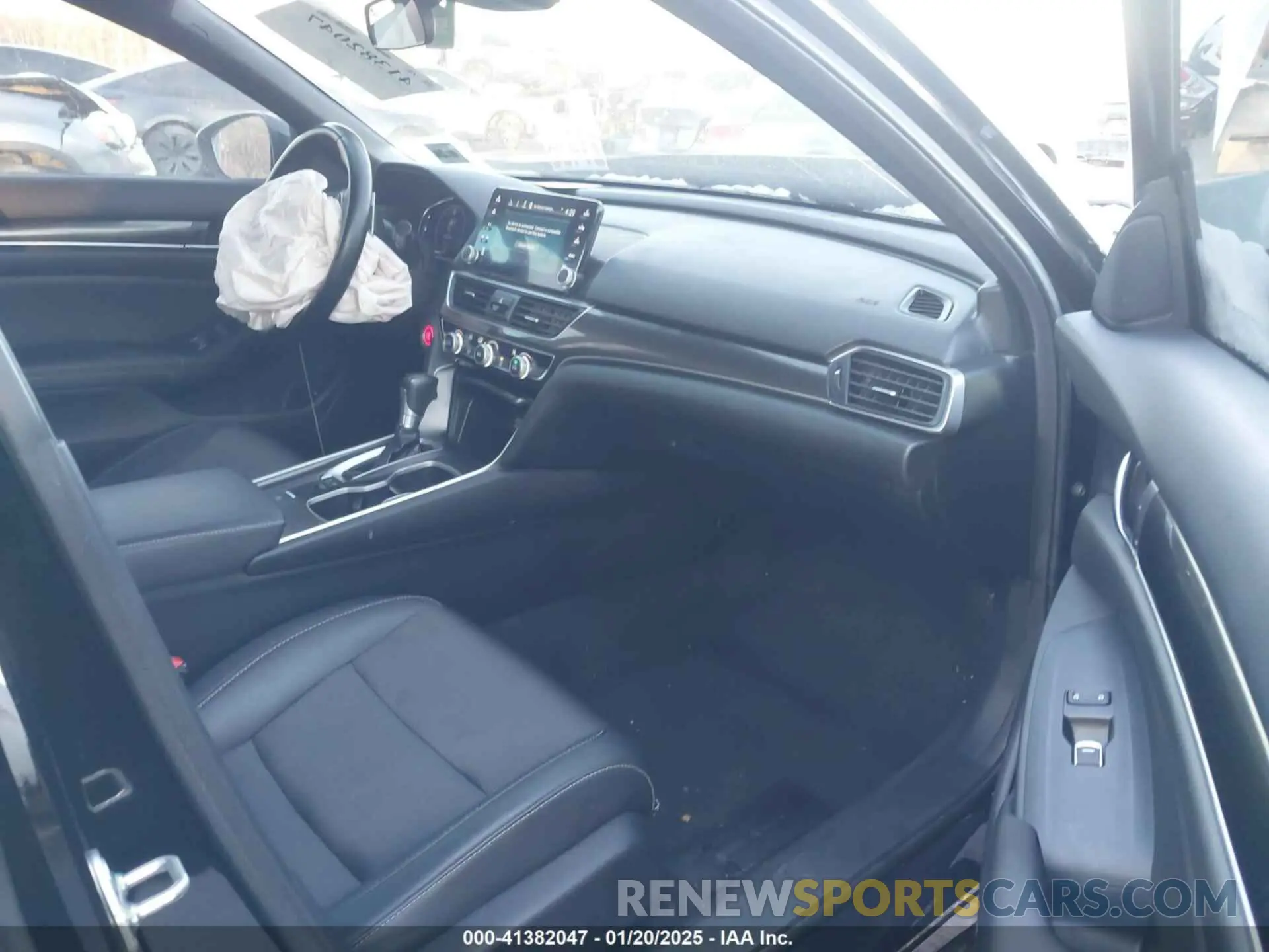 5 Photograph of a damaged car 1HGCV1F38KA121606 HONDA ACCORD 2019