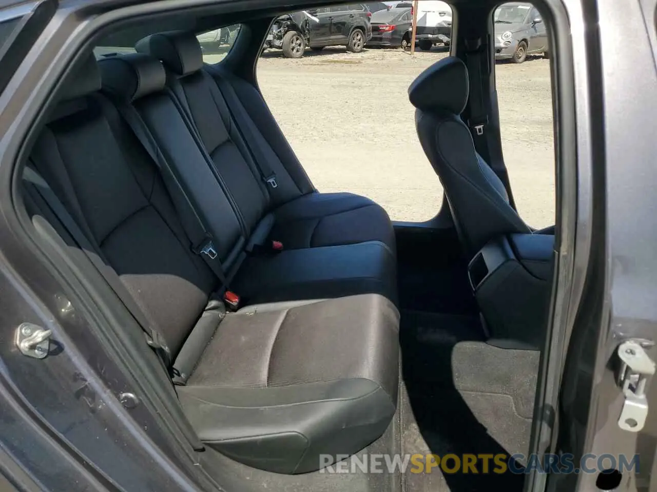 10 Photograph of a damaged car 1HGCV1F38KA148868 HONDA ACCORD 2019