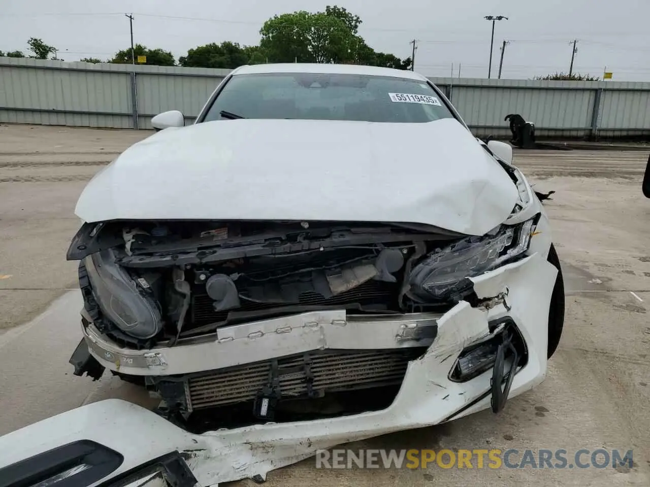 5 Photograph of a damaged car 1HGCV1F39KA016895 HONDA ACCORD 2019