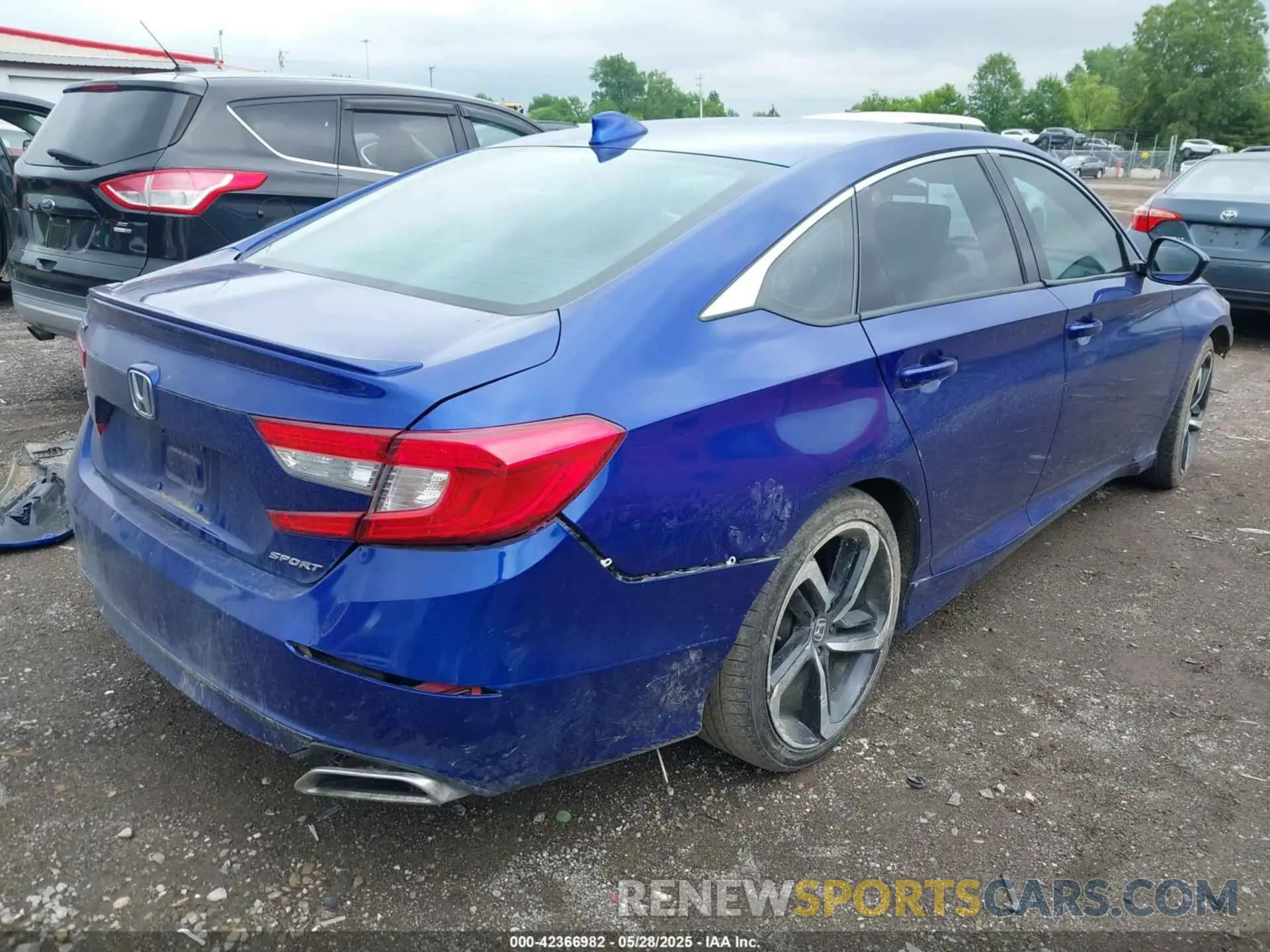 4 Photograph of a damaged car 1HGCV1F39KA093041 HONDA ACCORD 2019