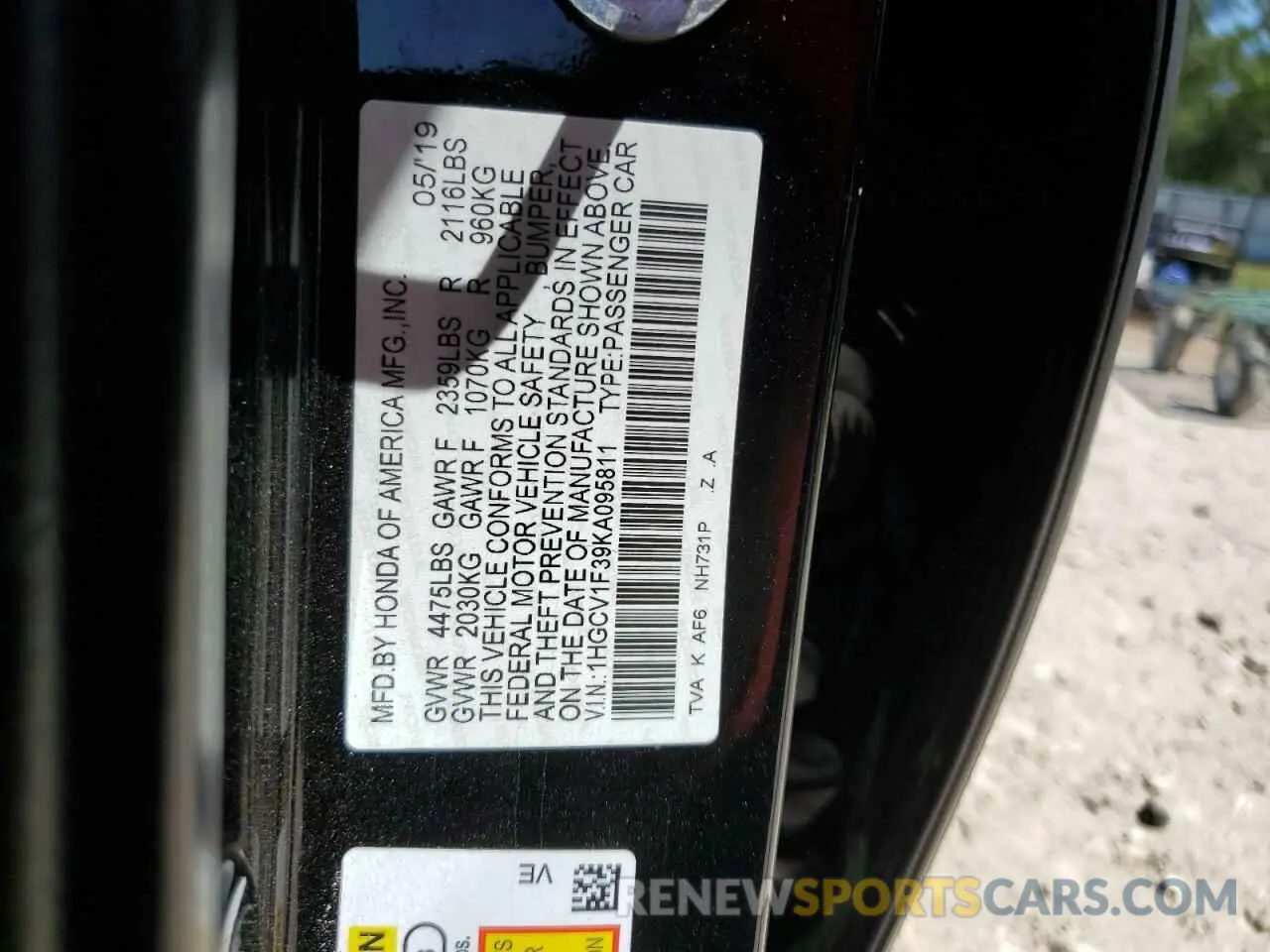 13 Photograph of a damaged car 1HGCV1F39KA095811 HONDA ACCORD 2019