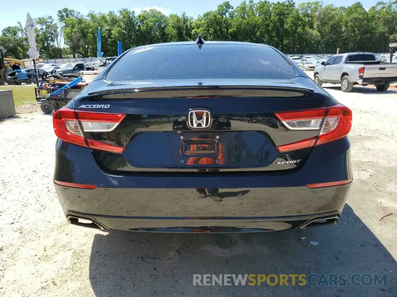 6 Photograph of a damaged car 1HGCV1F39KA095811 HONDA ACCORD 2019