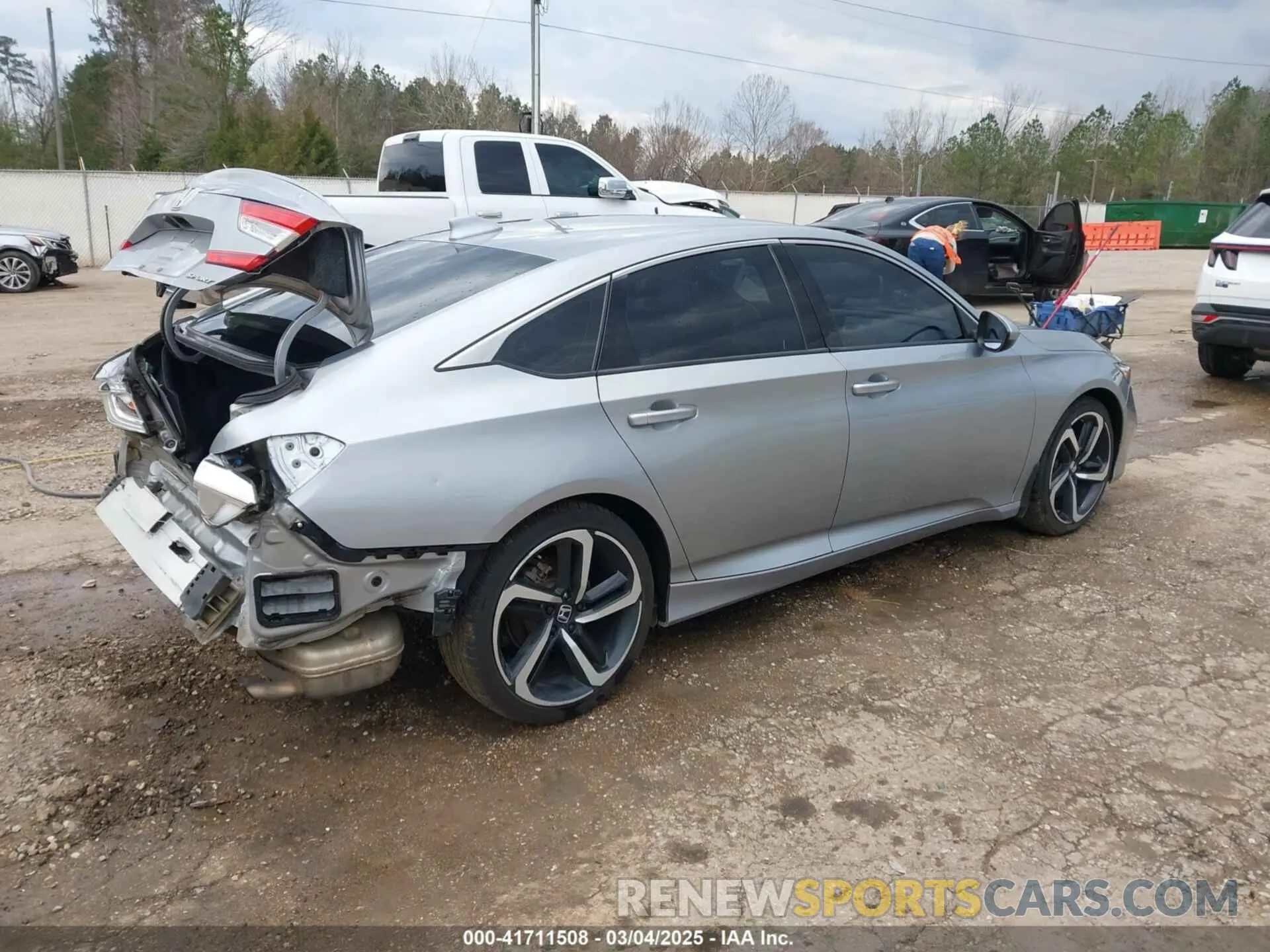 4 Photograph of a damaged car 1HGCV1F39KA105186 HONDA ACCORD 2019