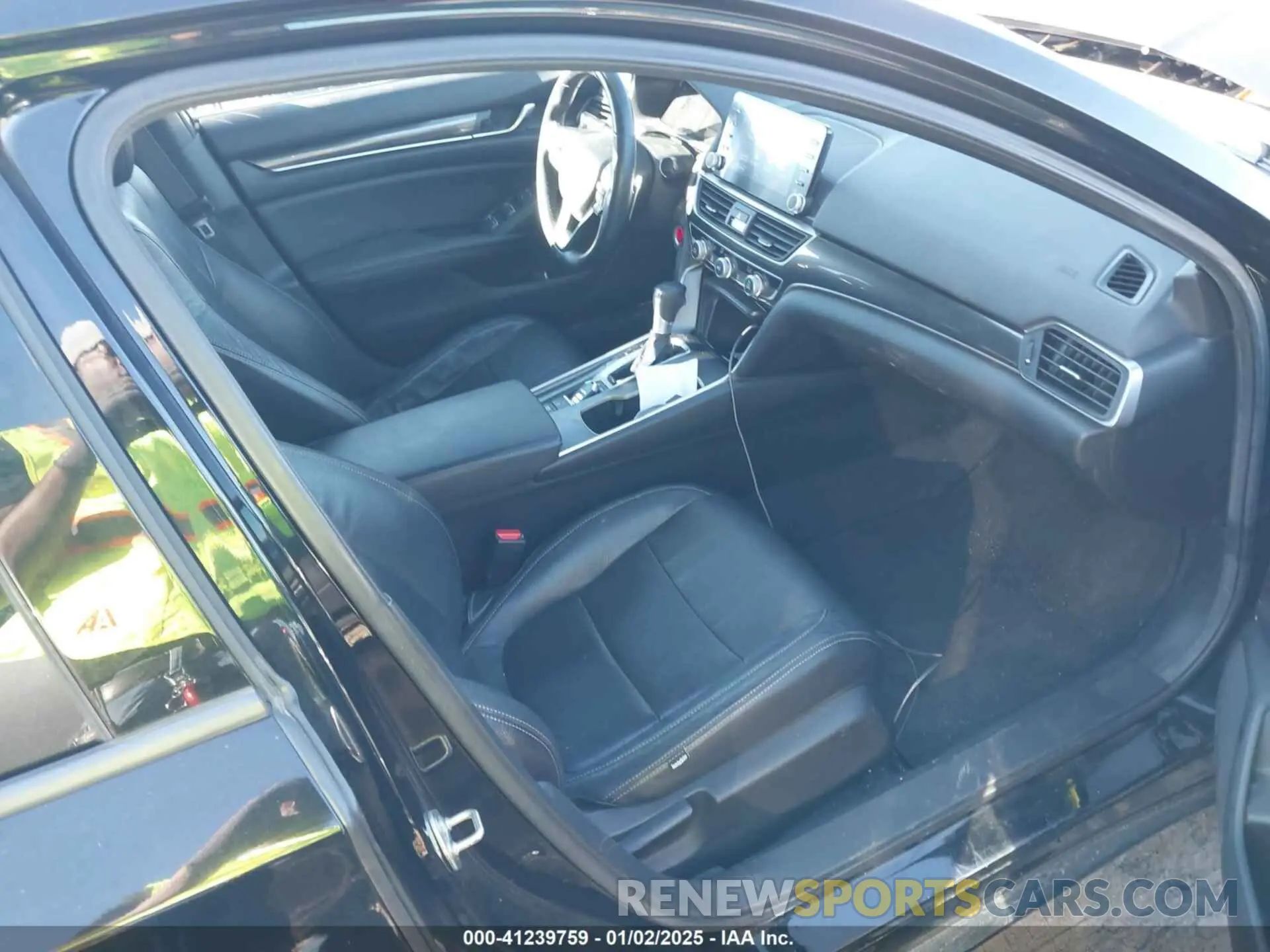 5 Photograph of a damaged car 1HGCV1F39KA108993 HONDA ACCORD 2019