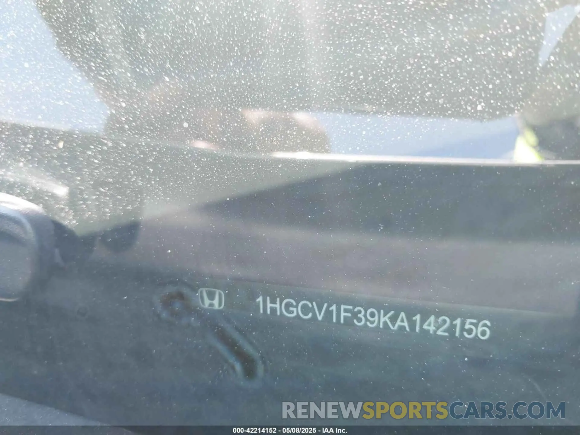 9 Photograph of a damaged car 1HGCV1F39KA142156 HONDA ACCORD 2019