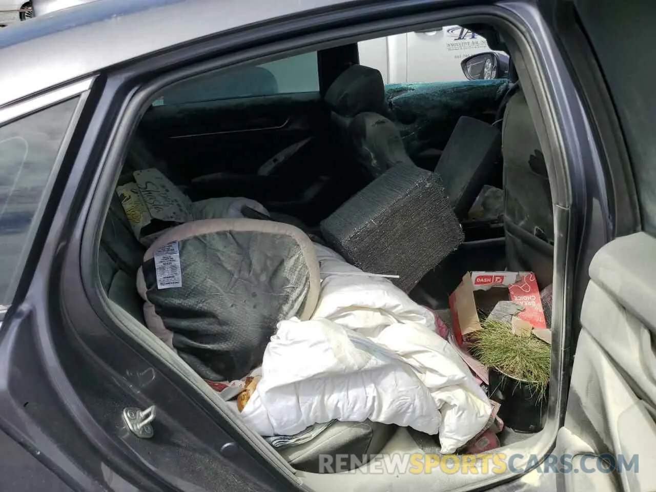10 Photograph of a damaged car 1HGCV1F39KA147941 HONDA ACCORD 2019
