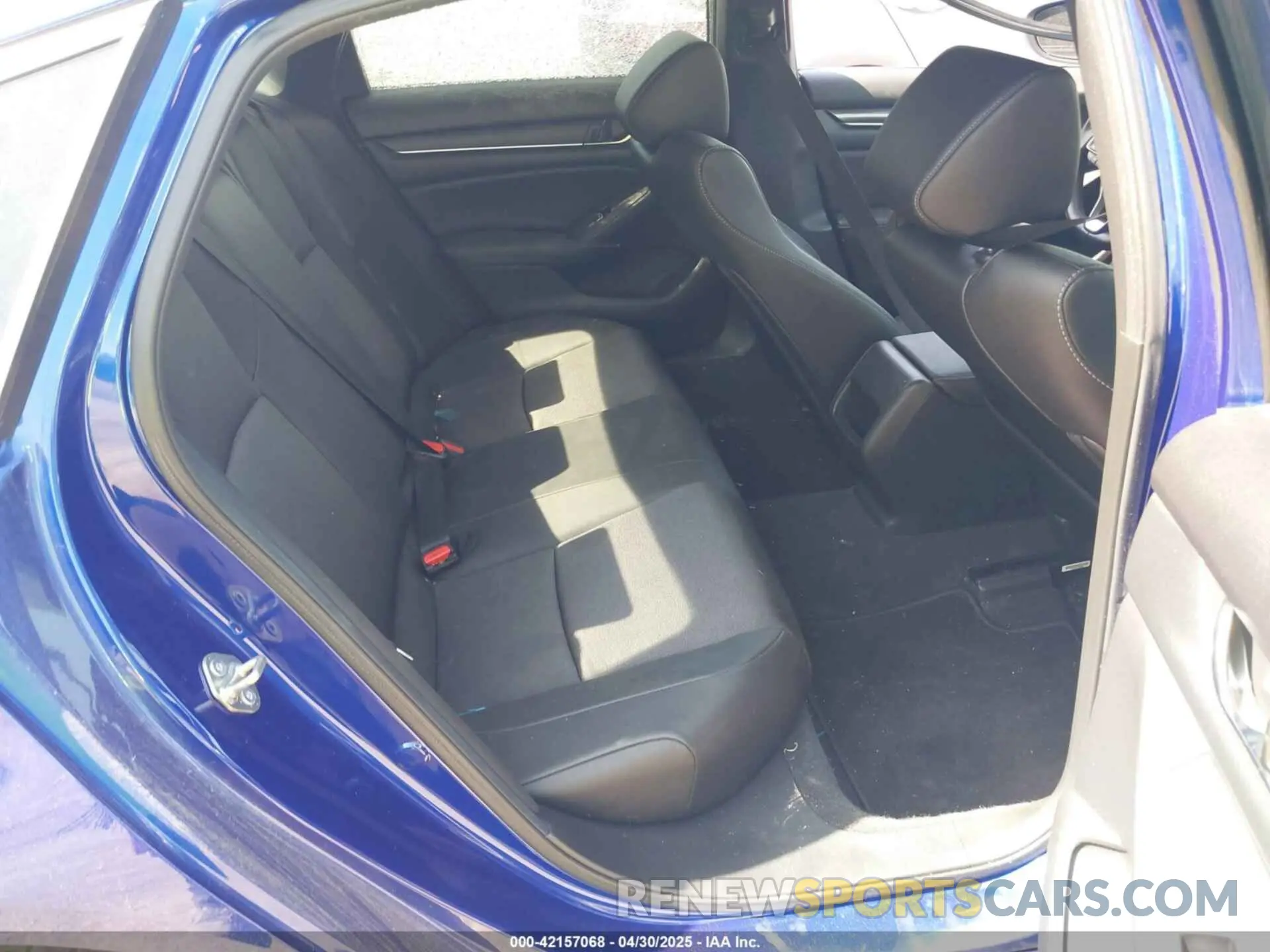8 Photograph of a damaged car 1HGCV1F39KA153853 HONDA ACCORD 2019